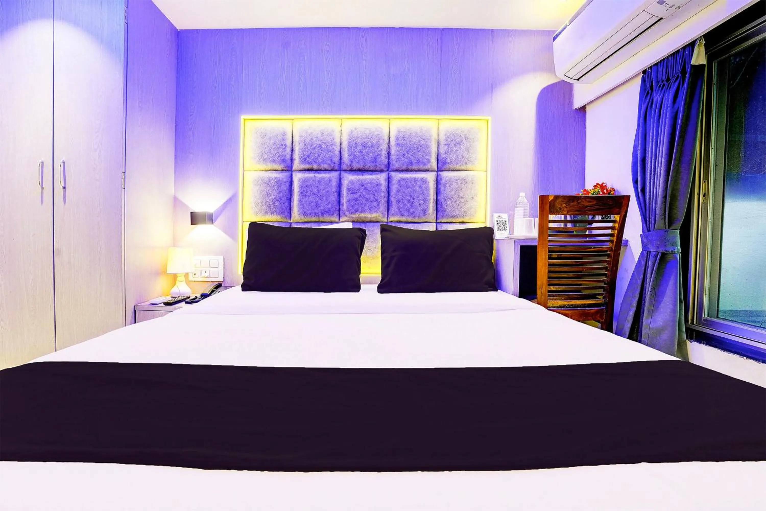 Bedroom in Hotel O Sakinaka Andheri Kurla Road