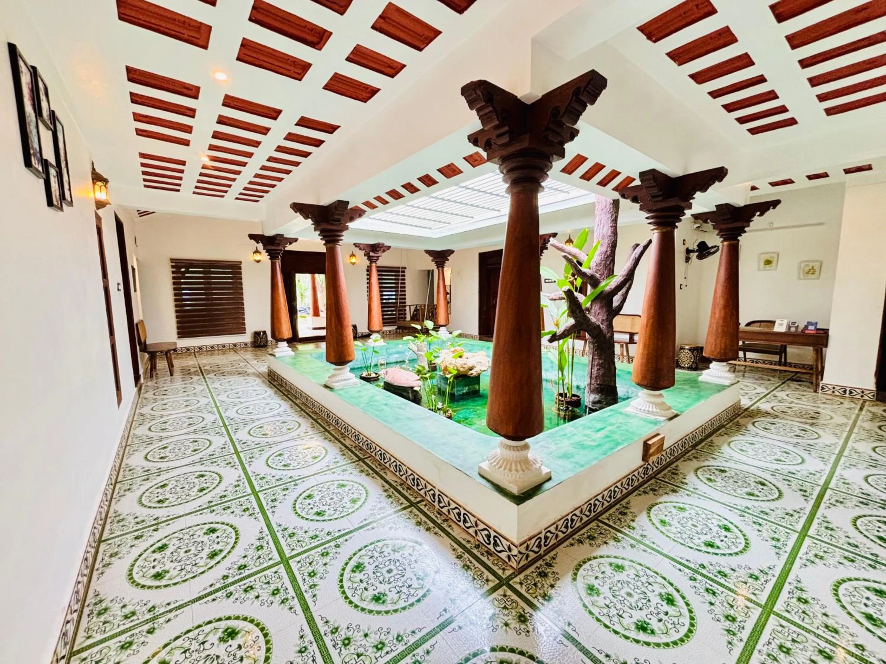 Inner courtyard view in Courtyard Castle Heritage Resort
