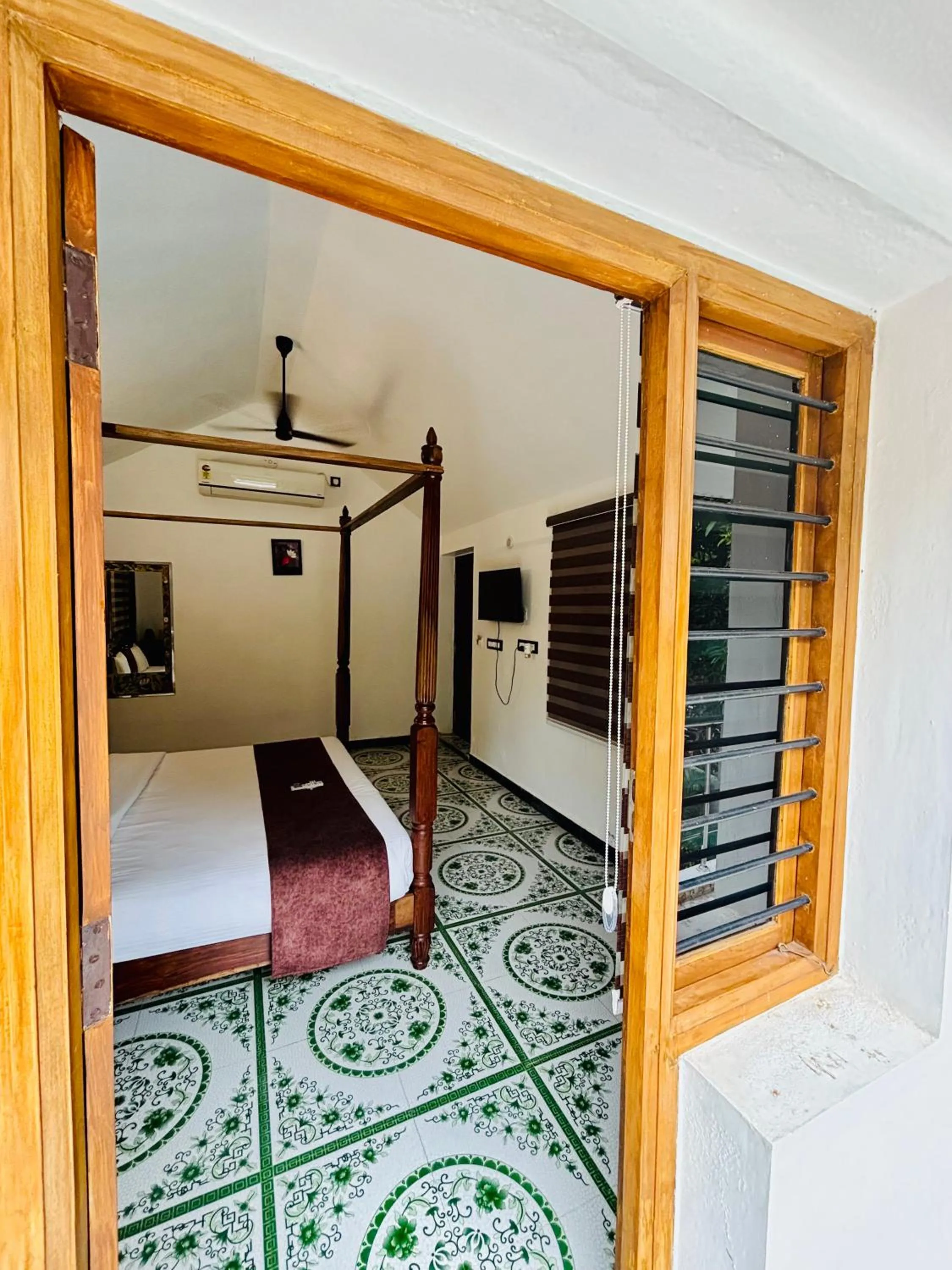 Bedroom, Bed in Courtyard Castle Heritage Resort