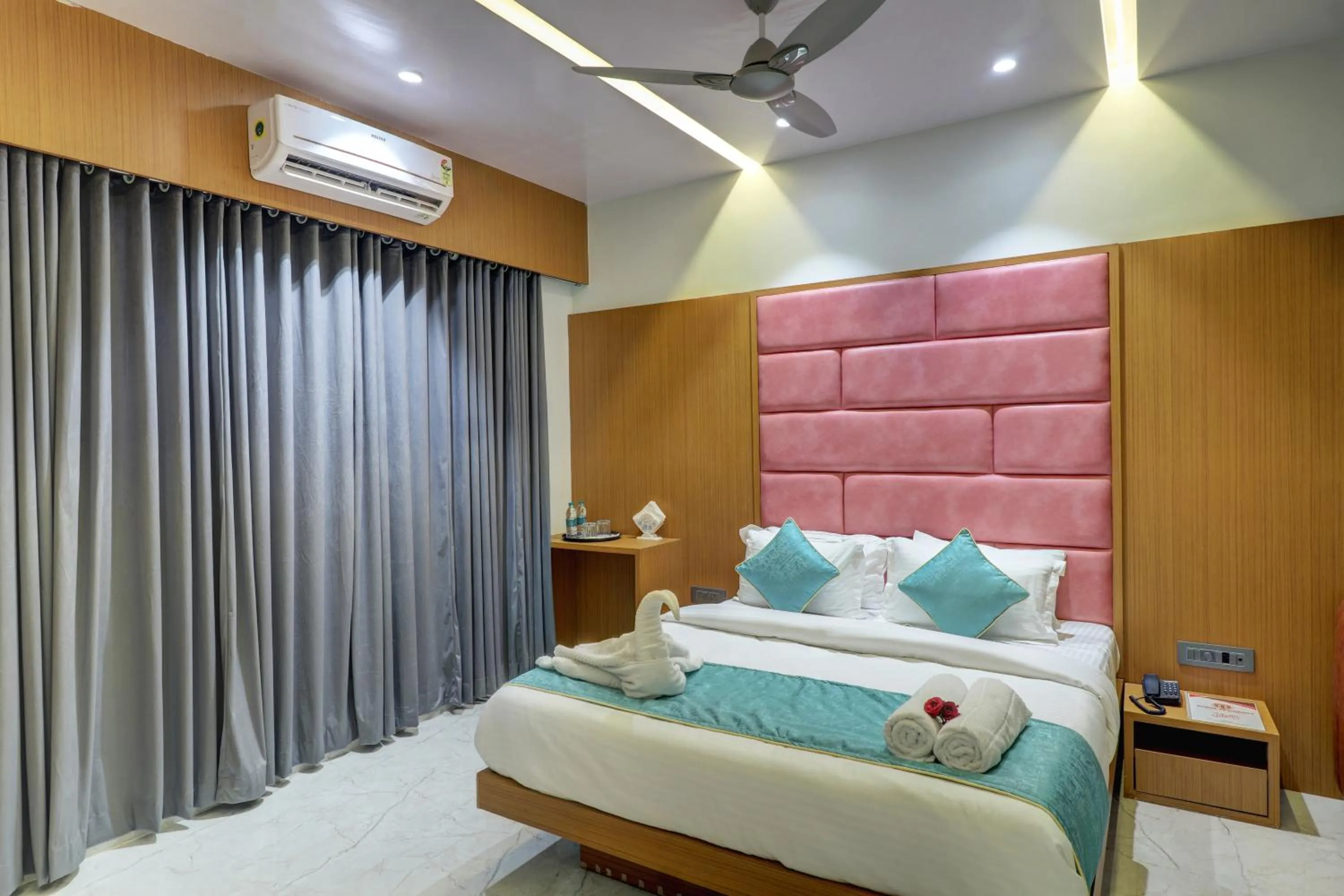 TV and multimedia, Bed in Radhe Residency