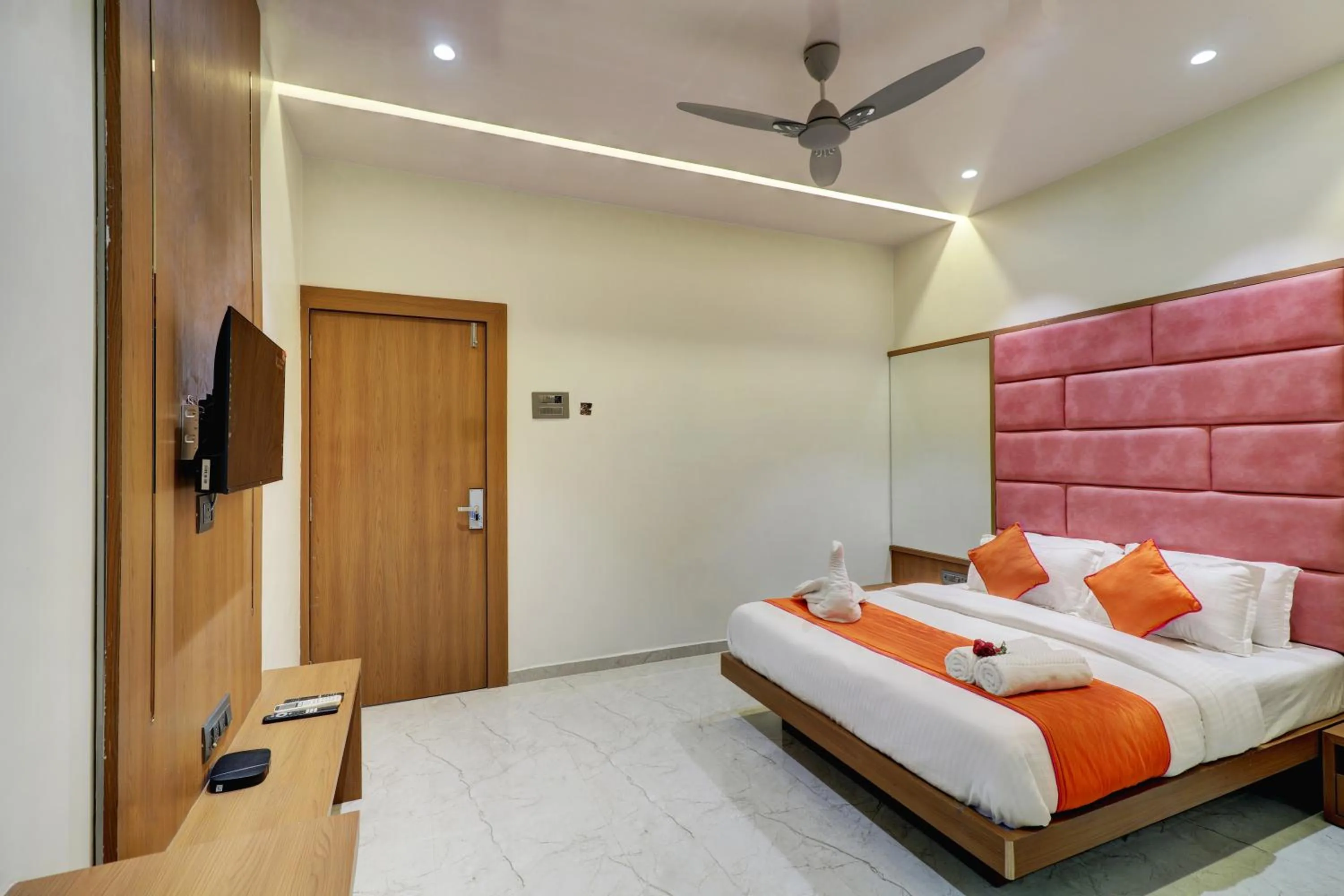 Photo of the whole room, Bed in Radhe Residency