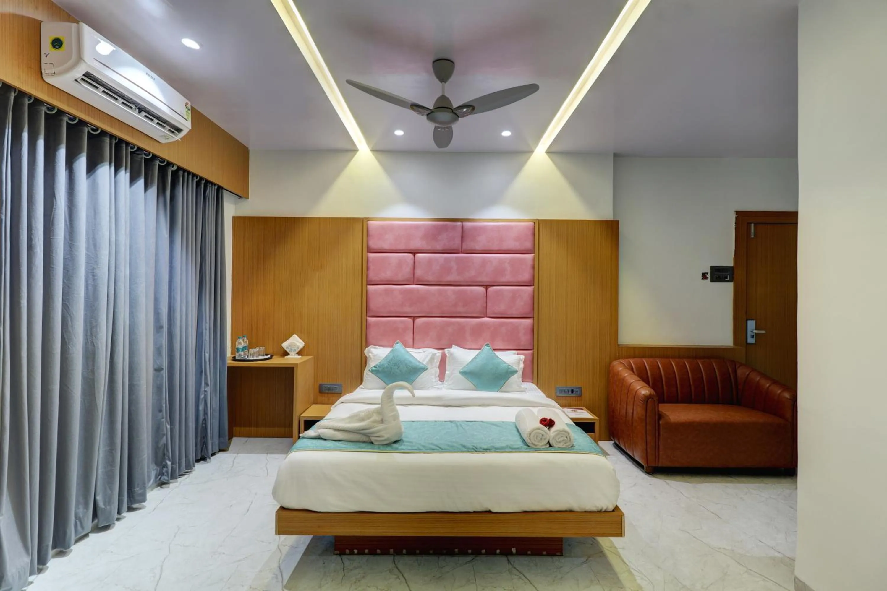 TV and multimedia, Bed in Radhe Residency