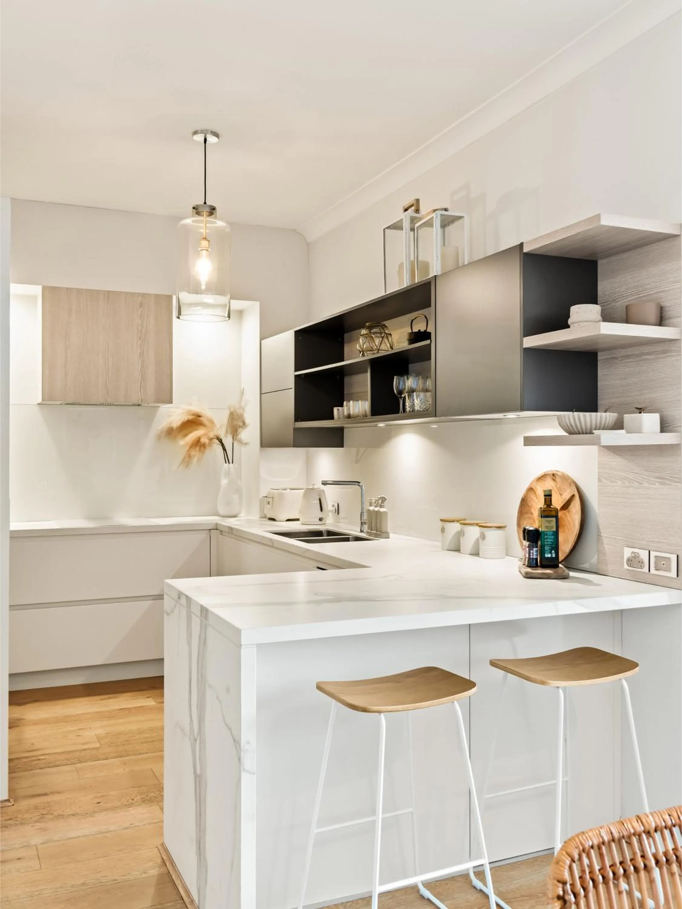 Kitchen or kitchenette in Cocos at Palm View Collective