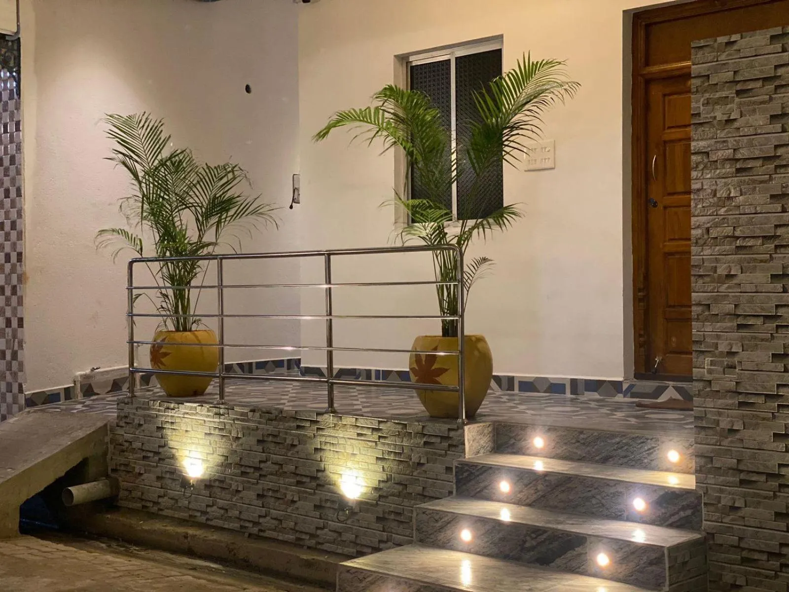 Property building in Le Poshe Luxury - TIE