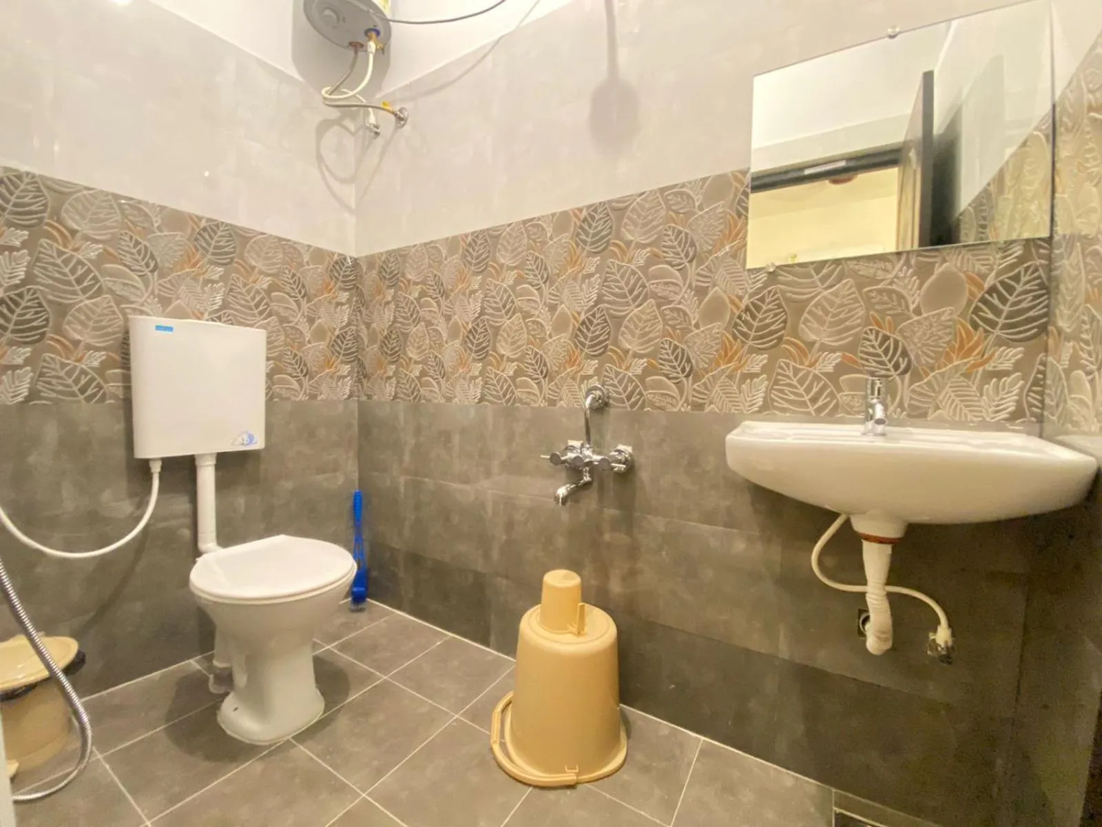 Bathroom in Le Poshe Luxury - TIE