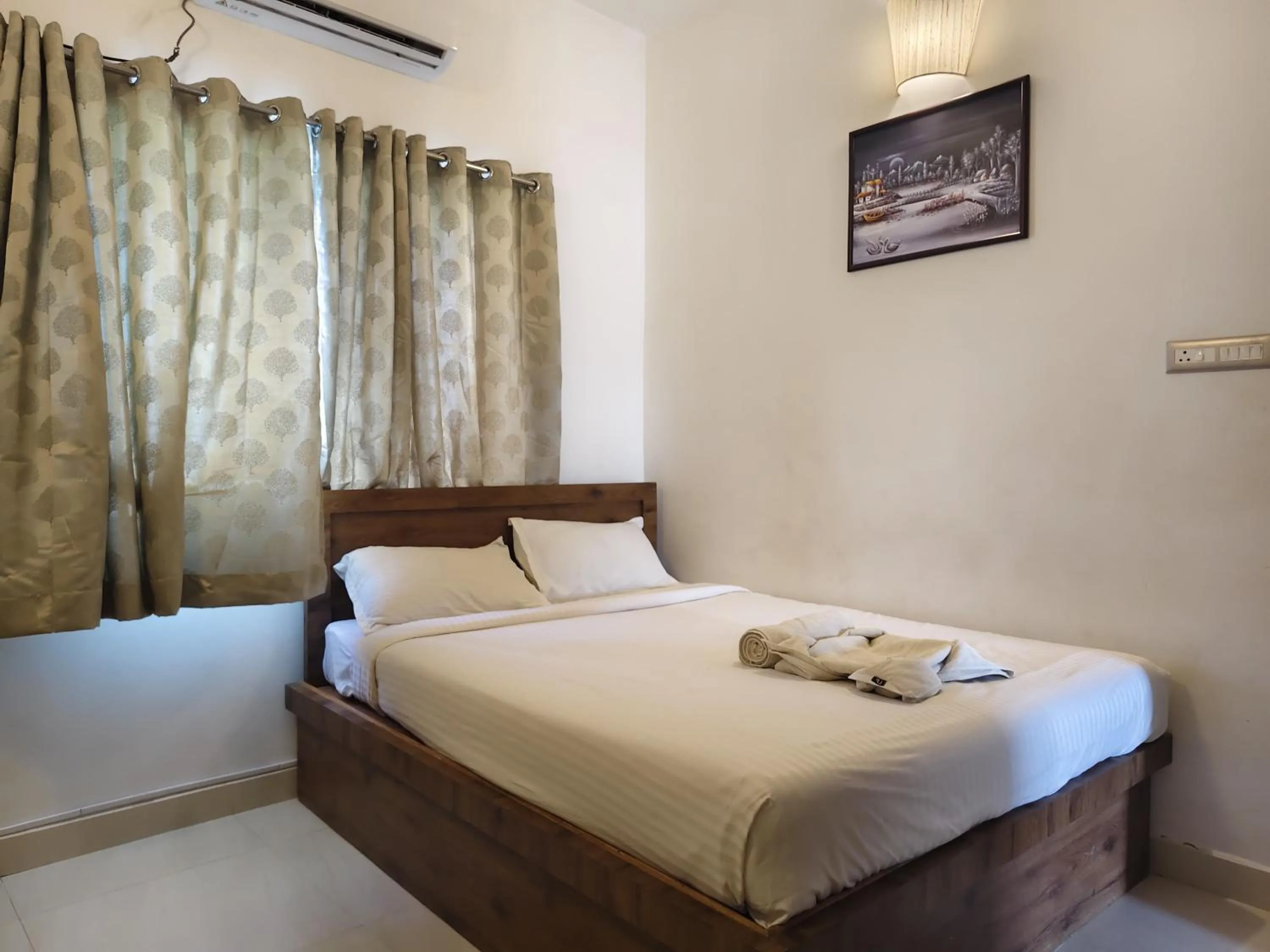 Bed in Le Poshe Luxury - TIE