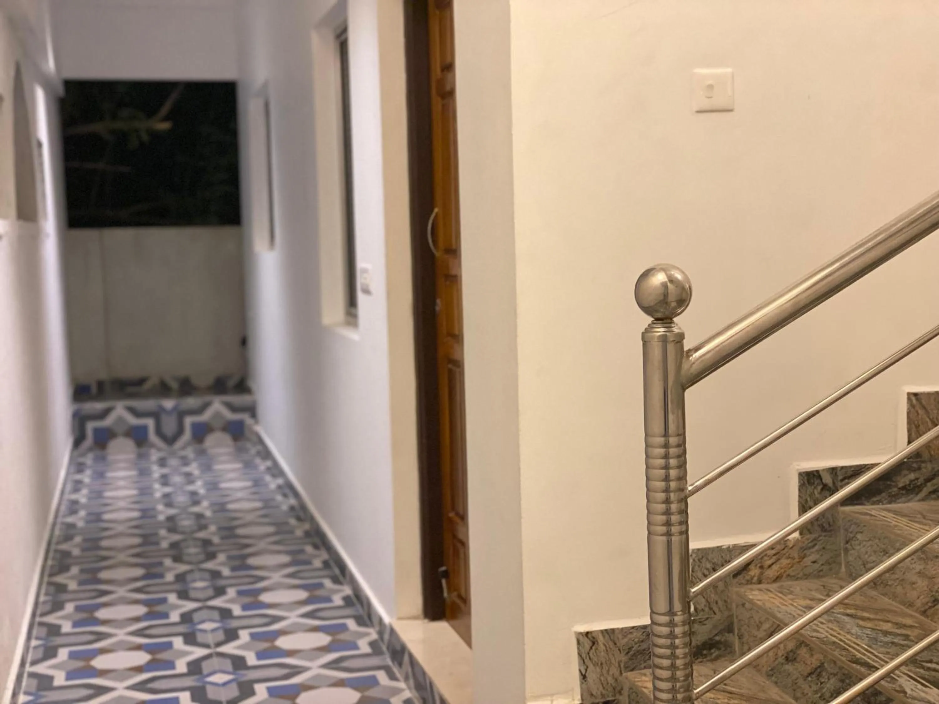 Le Poshe Luxury - TIE