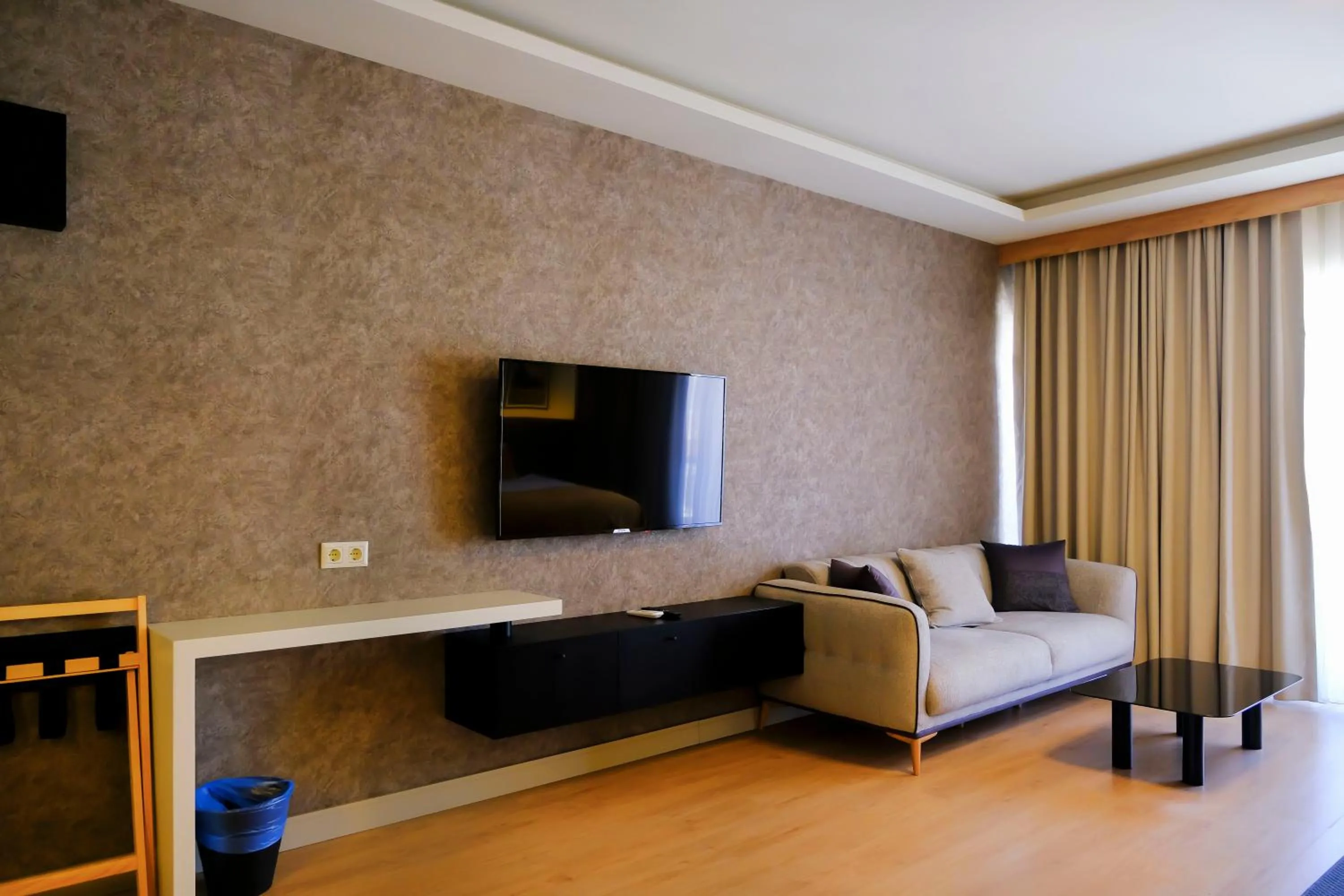 TV and multimedia in Dugi Hotel