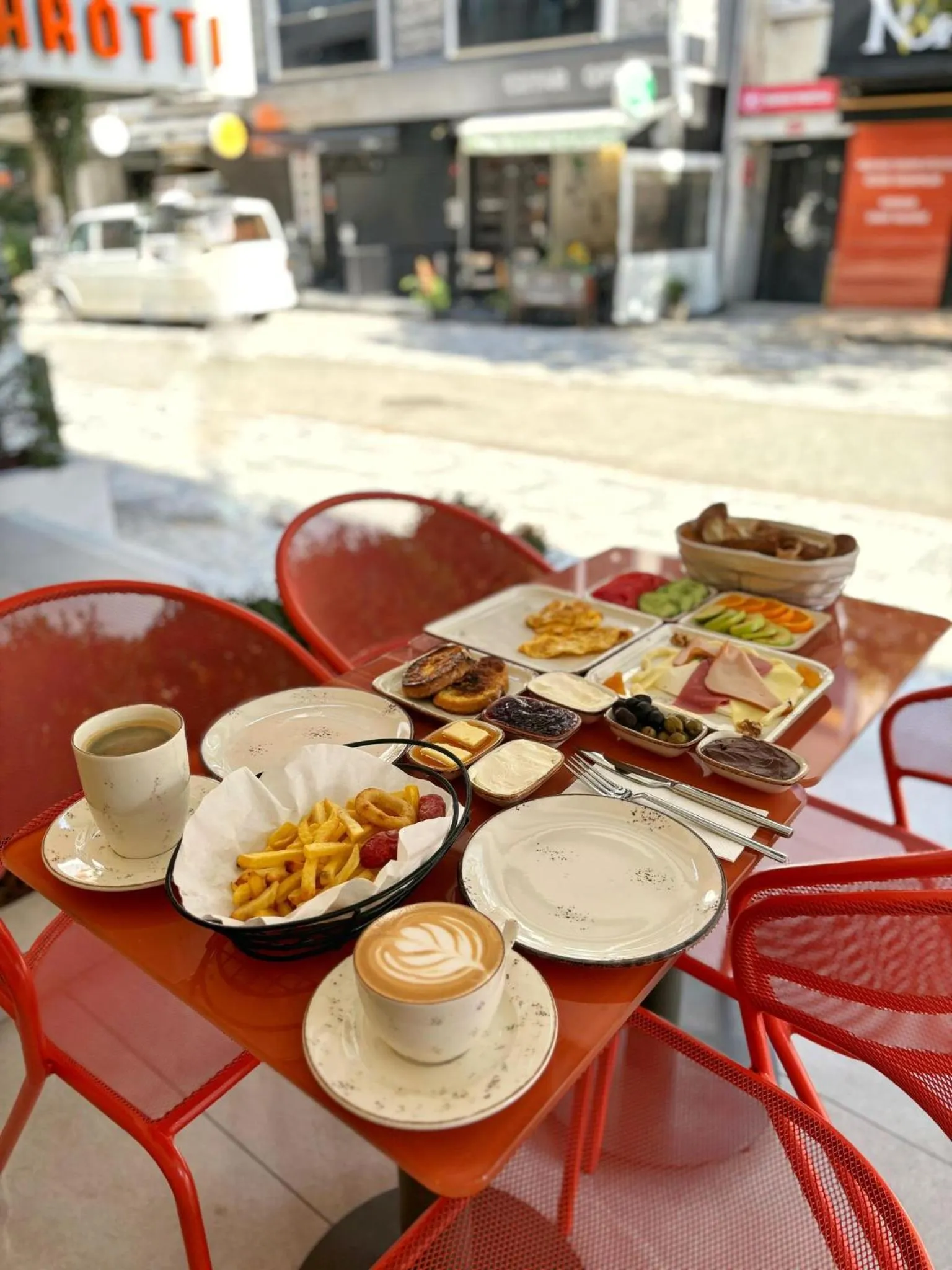 Food and drinks in Dugi Hotel