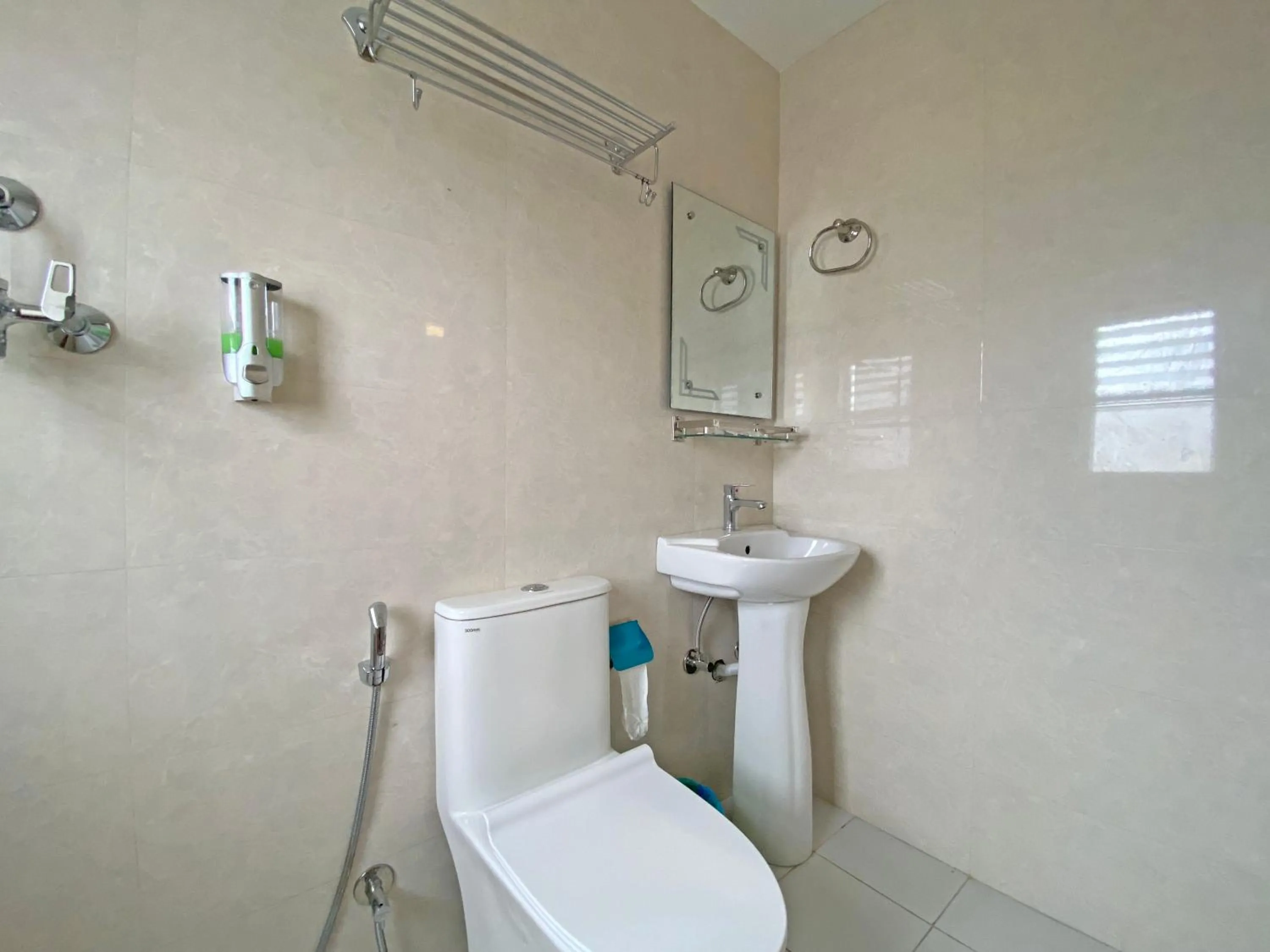 Shower in Hotel Dipjyoti