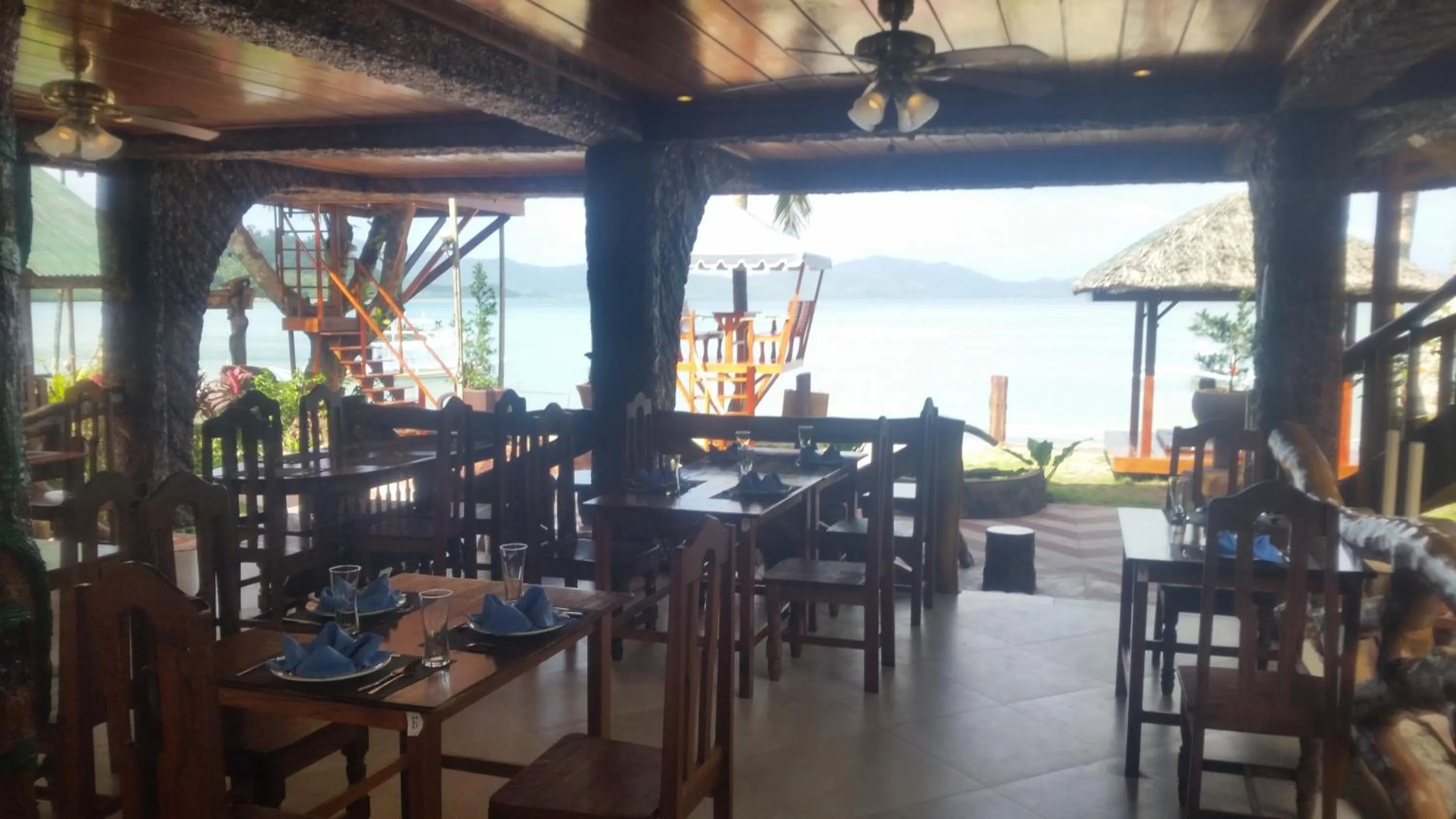 Restaurant/places to eat in Ausan Beach Front Cottages