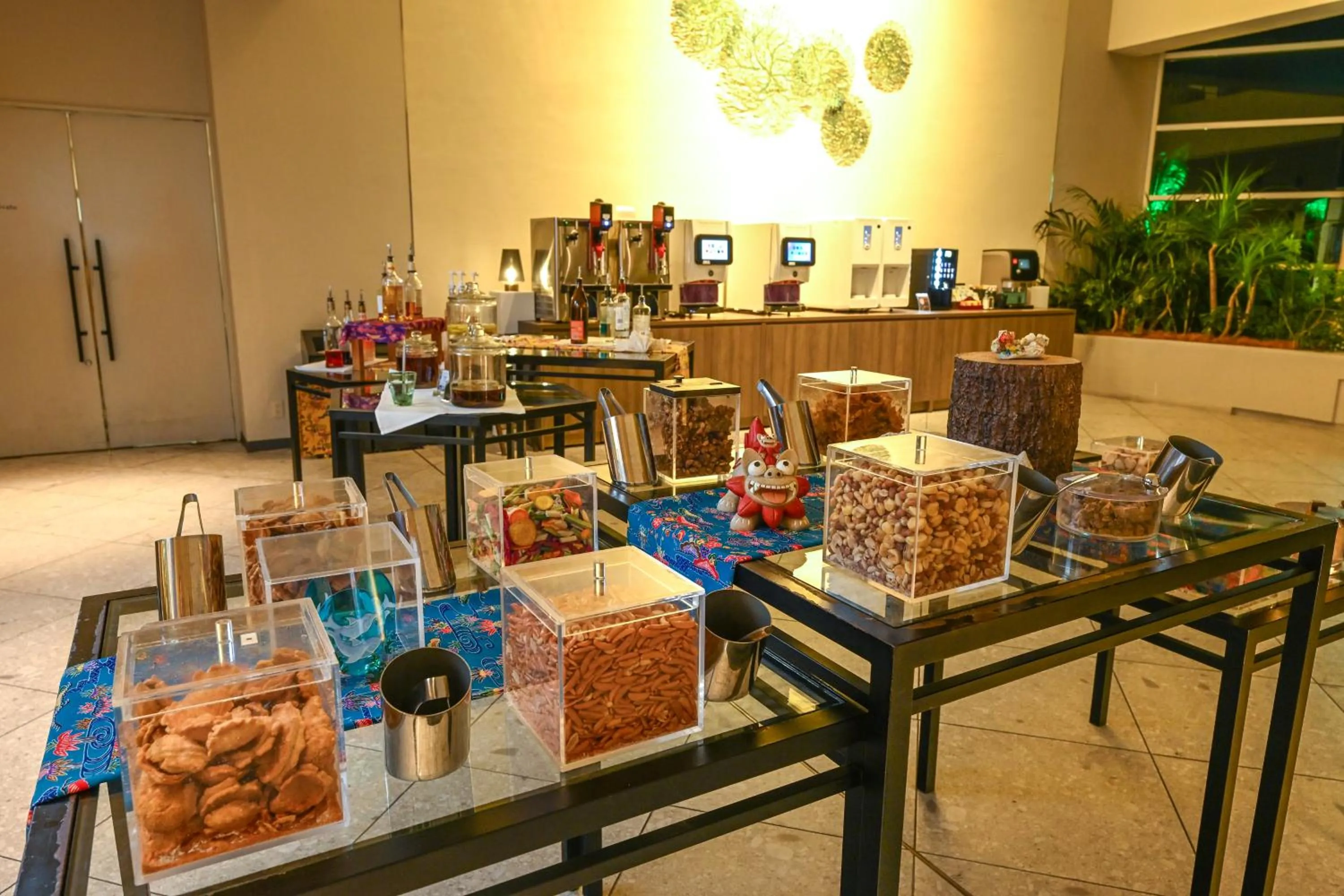 Lounge or bar in Grand Mercure Okinawa Cape Zanpa Resort