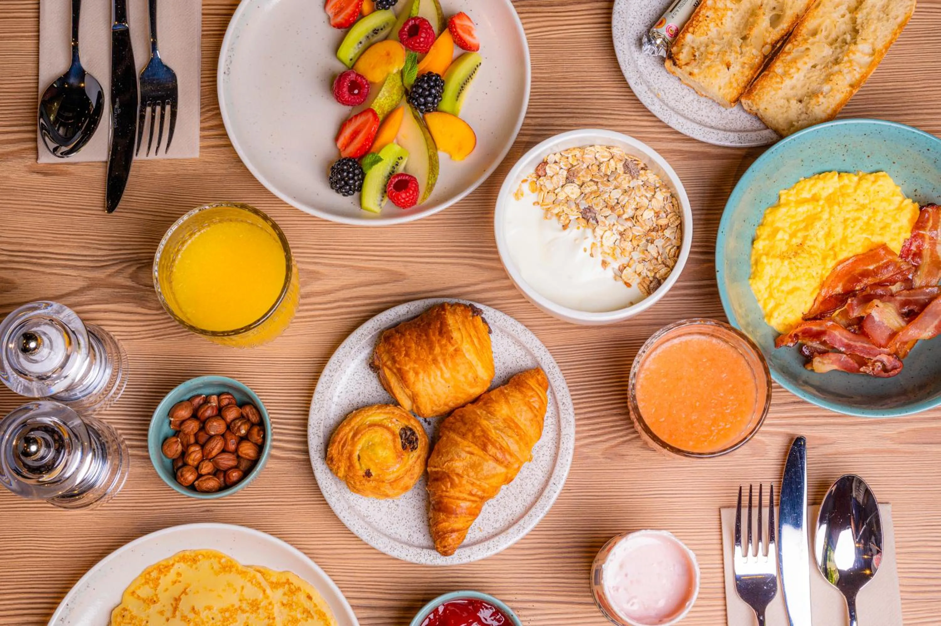 Restaurant/places to eat in Grand Mercure Sapporo Odori Park