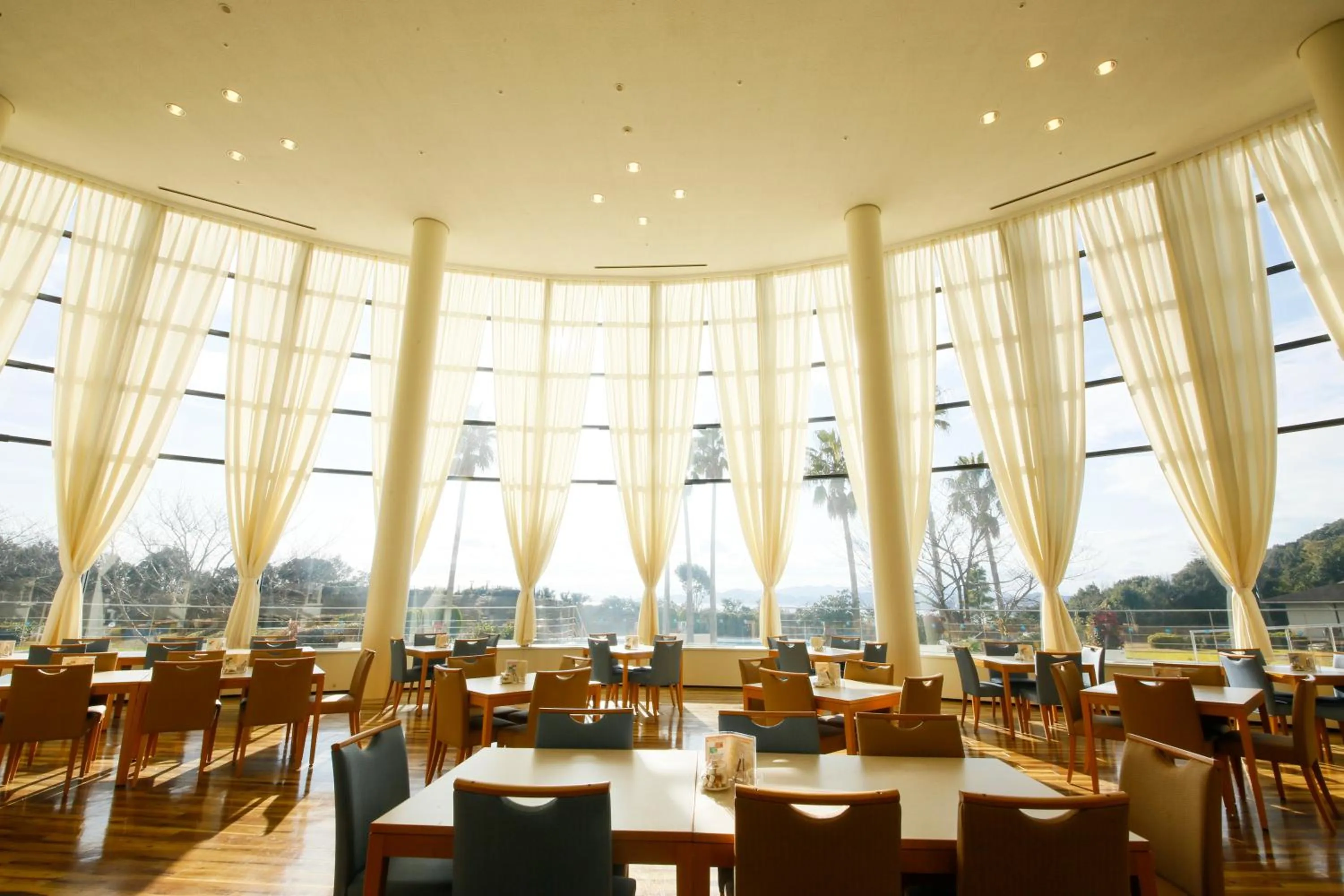 Lounge or bar in Grand Mercure Awaji Island Resort & Spa