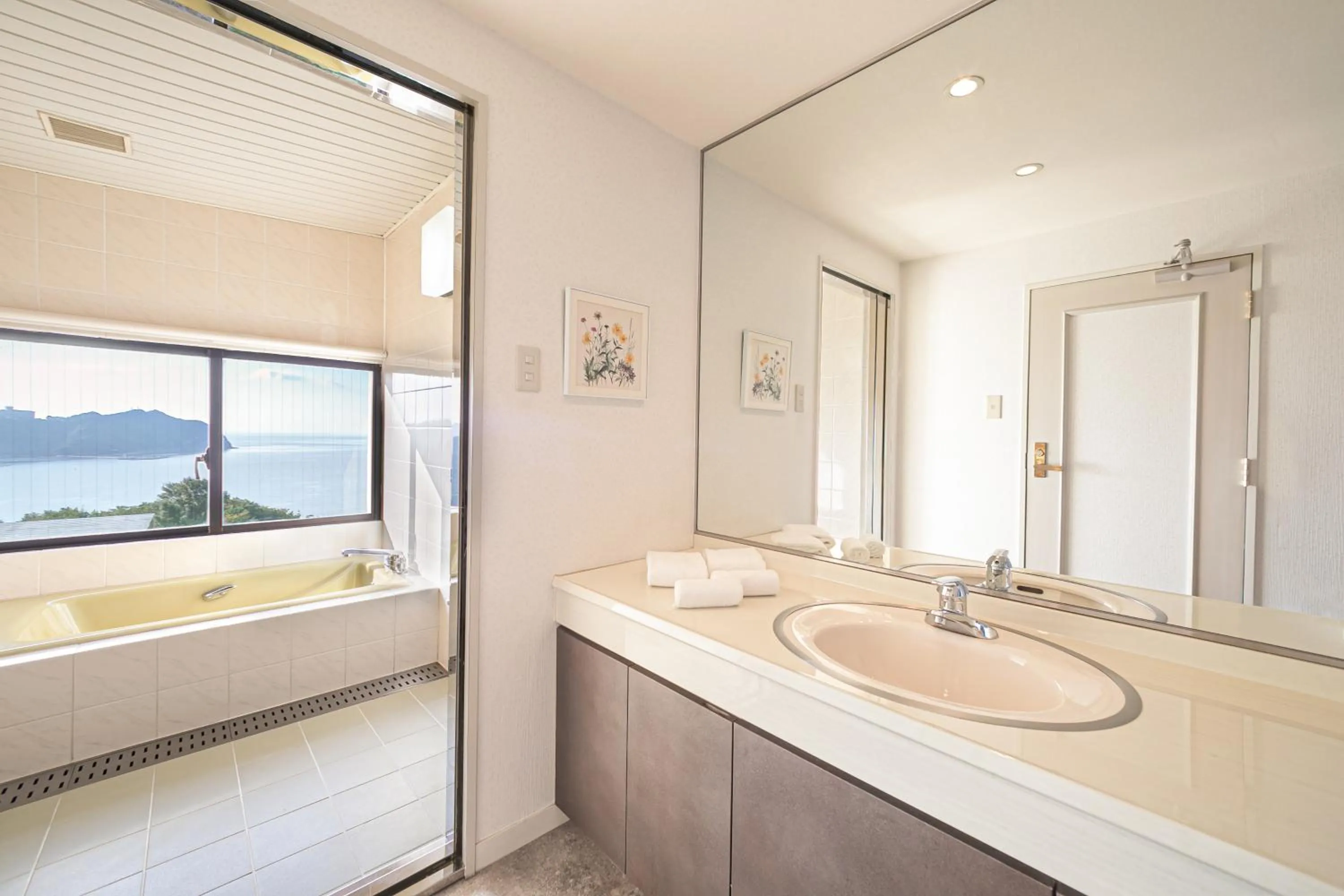Bathroom in Grand Mercure Awaji Island Resort & Spa