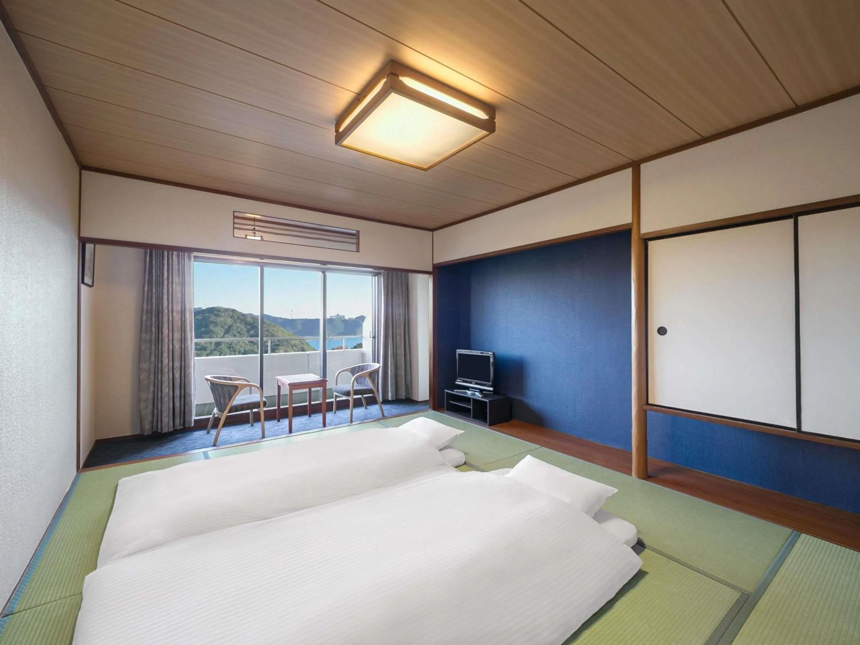 Bedroom, Bed in Grand Mercure Awaji Island Resort & Spa