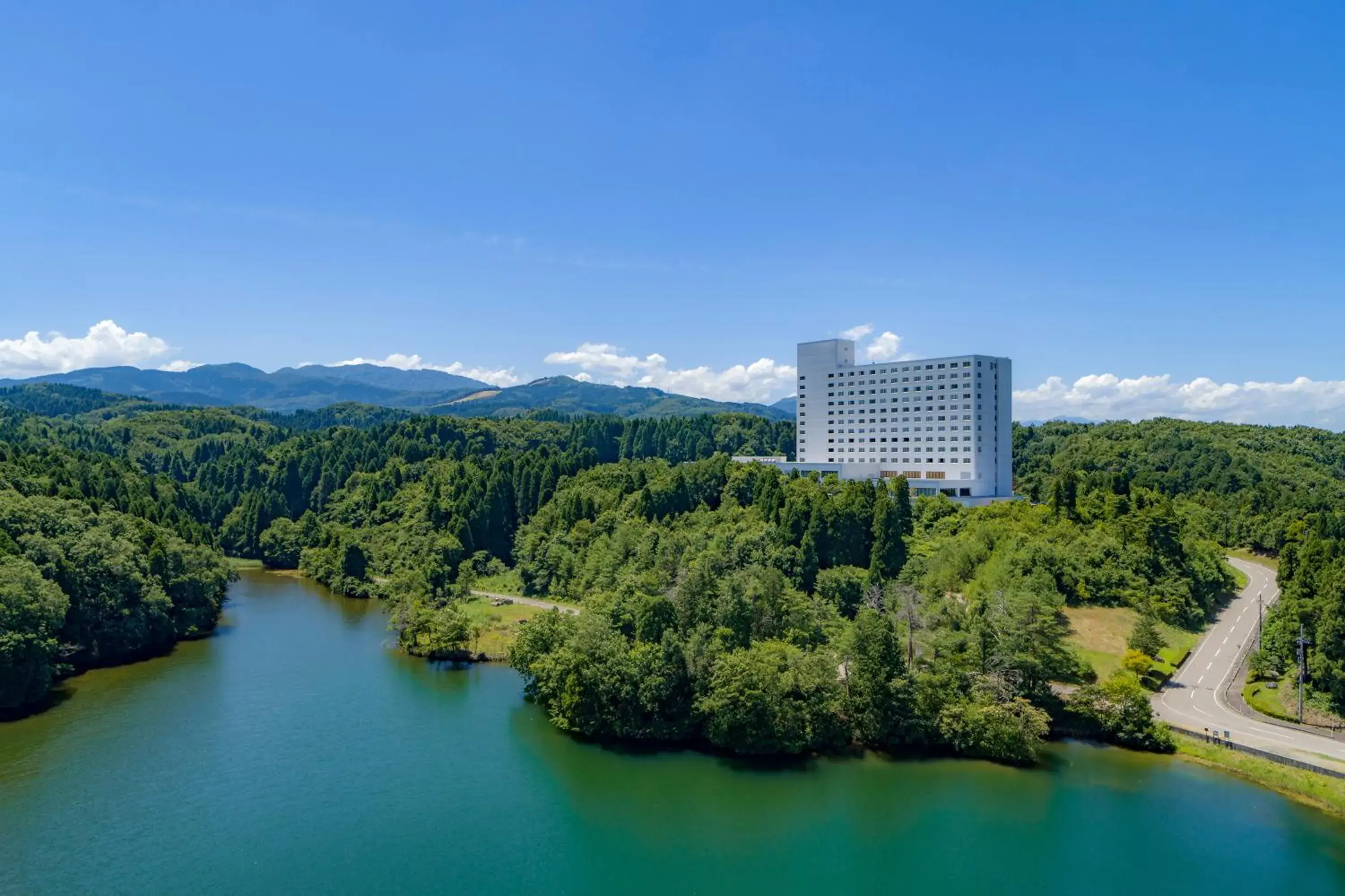 Property building in Mercure Toyama Tonami Resort & Spa Property building in Mercure Toyama Tonami Resort & Spa