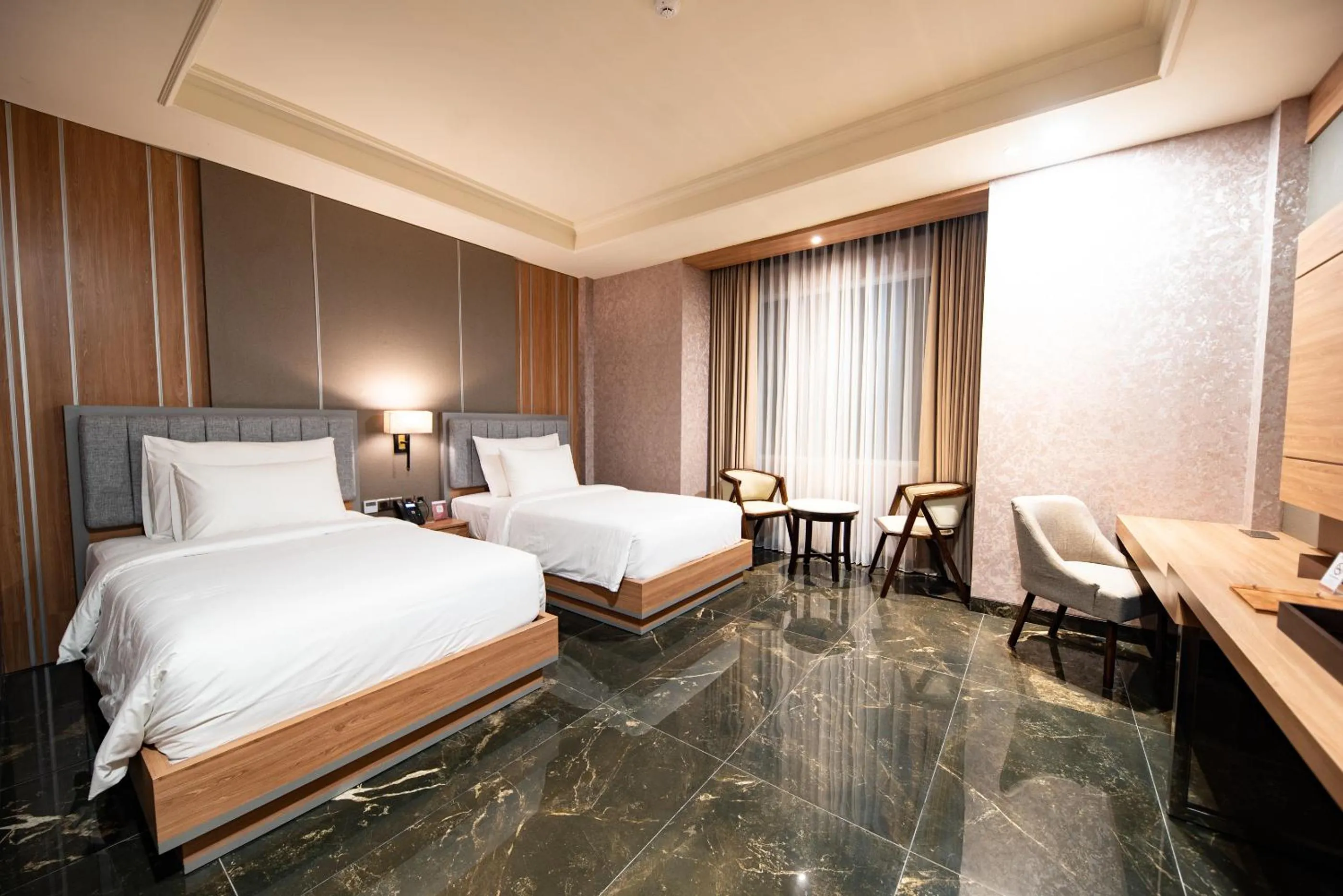 Deluxe Twin Room in Taman Prakerti Bhuana Hotel