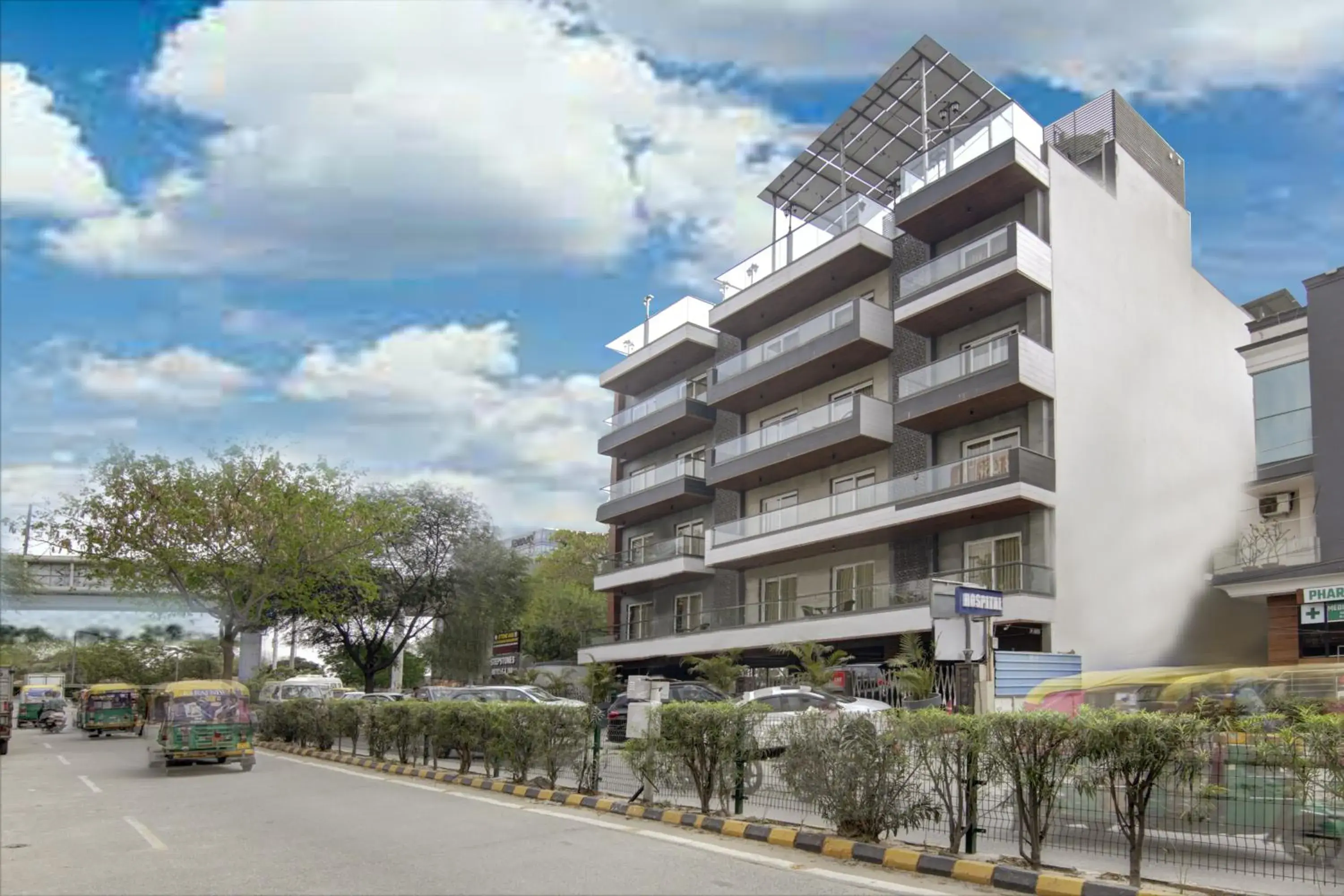 Property building in Stepstones Hotels and Inn-DLF PHASE 3 GURGAON Property building in Stepstones Hotels and Inn-DLF PHASE 3 GURGAON