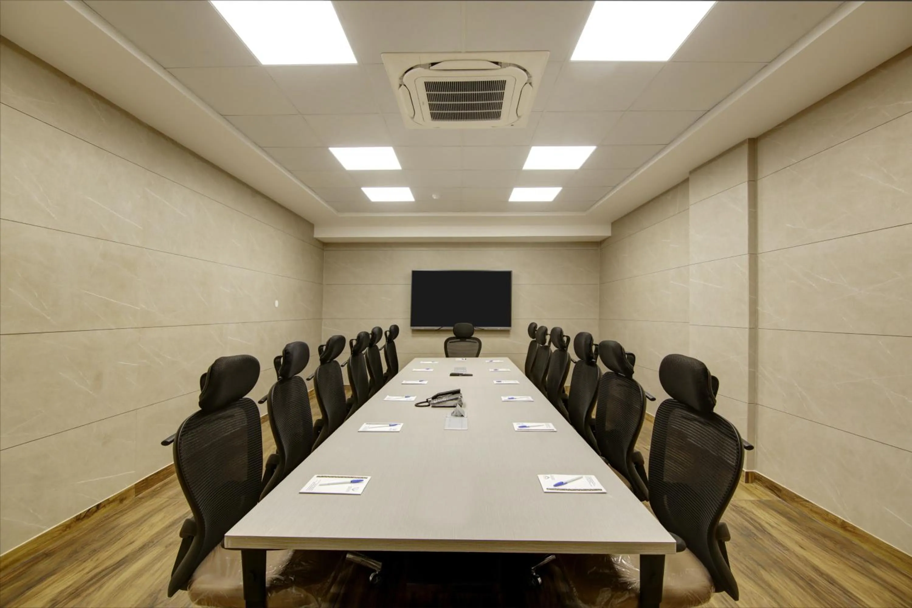 Meeting/conference room in Stepstones Hotels and Inn-DLF PHASE 3 GURGAON