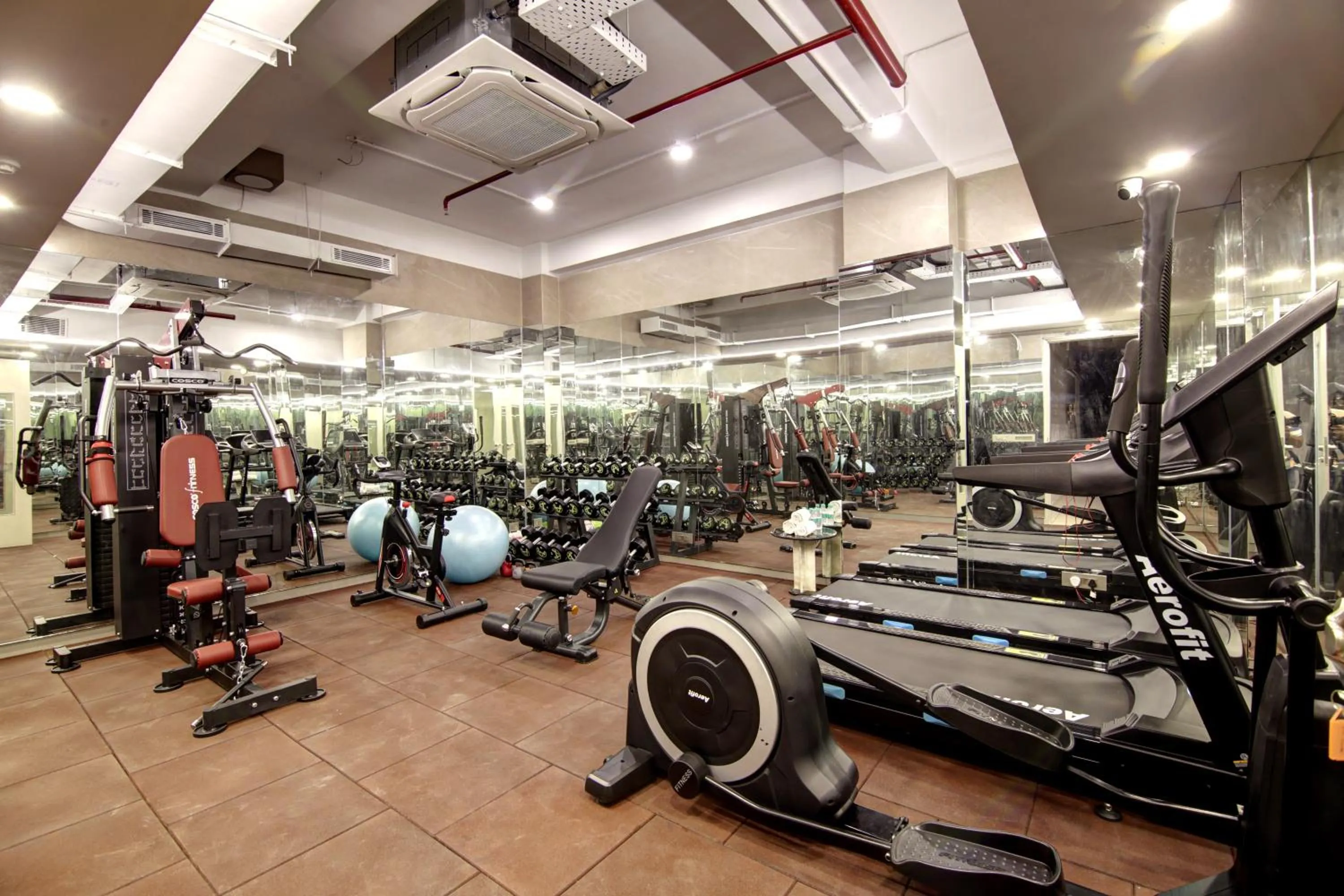 Fitness centre/facilities in Stepstones Hotels and Inn-DLF PHASE 3 GURGAON