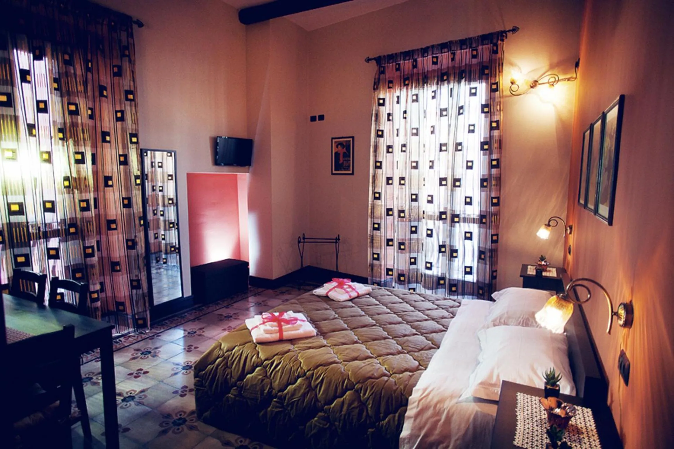 Shower, Bed in Affittacamere b&b meapvlia