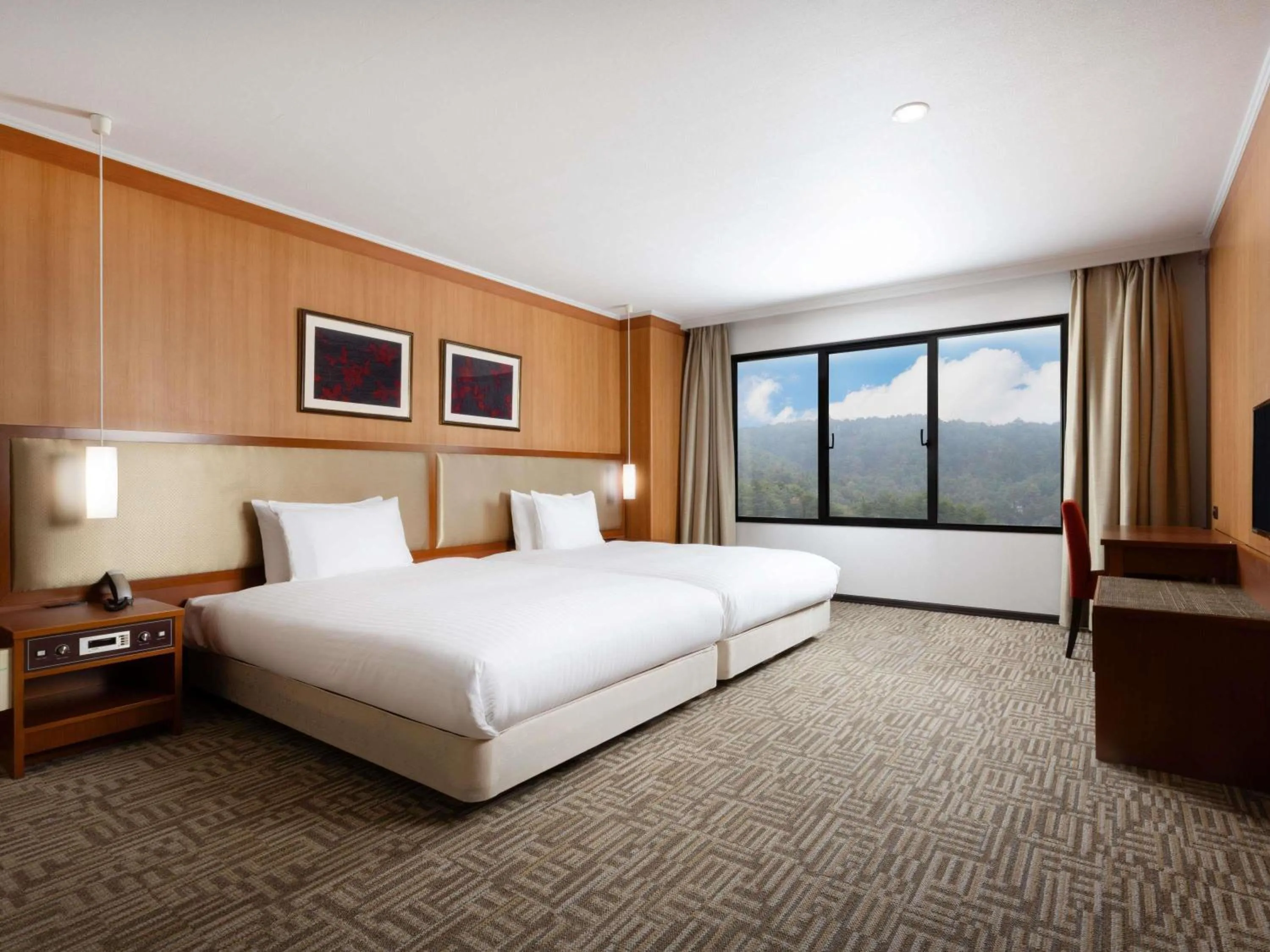 Bedroom, Bed in Mercure Tottori Daisen Resort & Spa