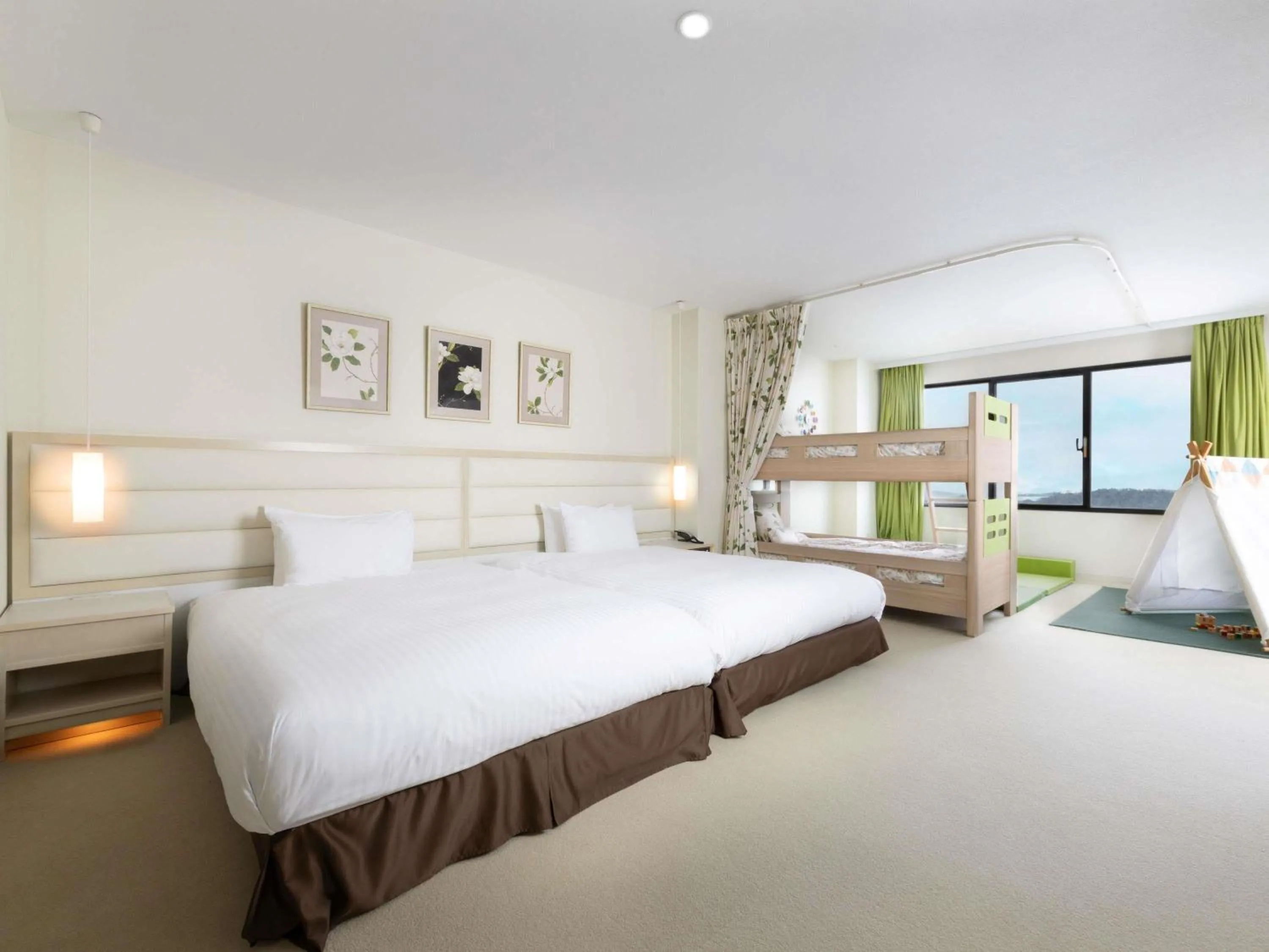 Bedroom, Bed in Mercure Tottori Daisen Resort & Spa