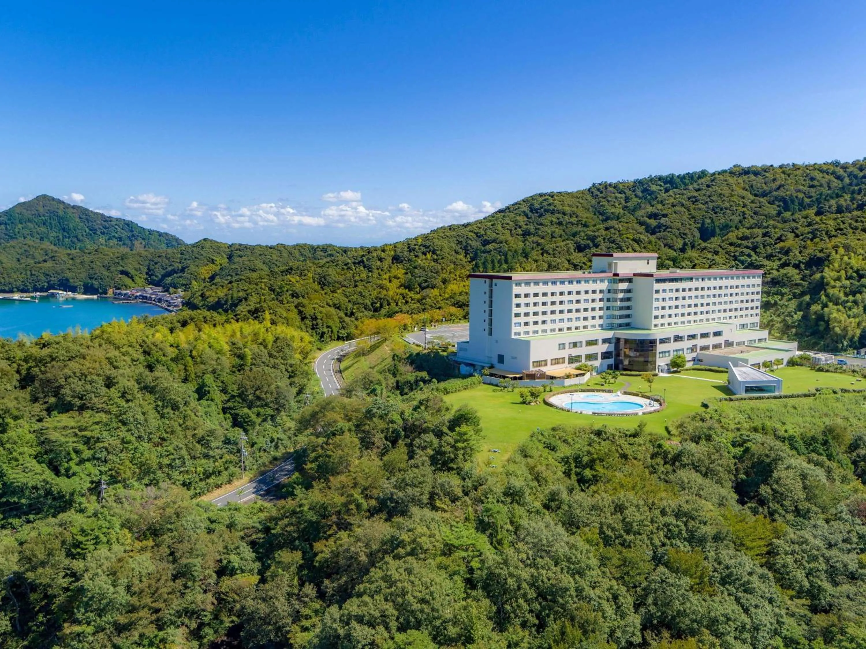 Property building in Mercure Kyoto Miyazu Resort & Spa