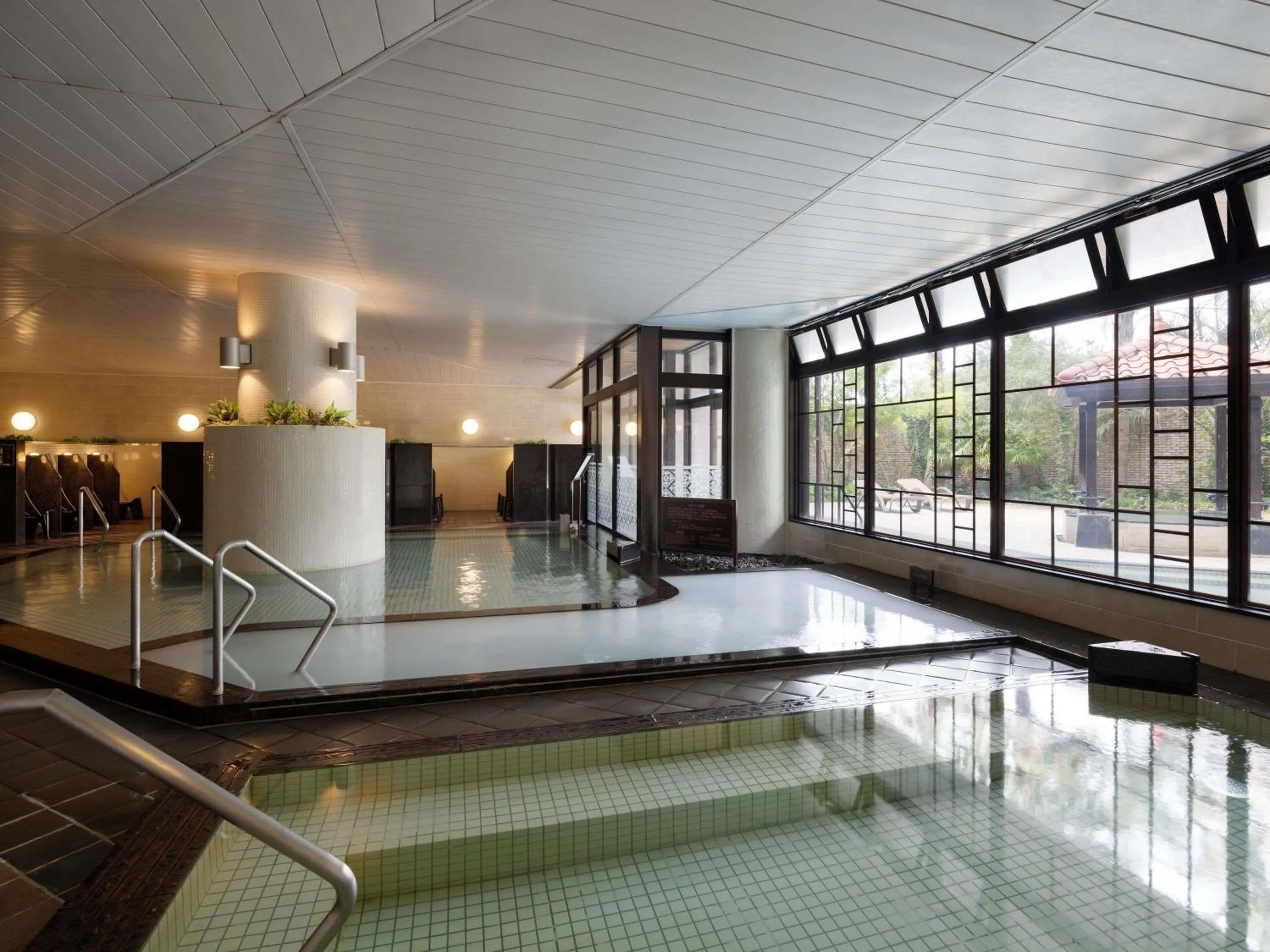 Spa and wellness centre/facilities in Grand Mercure Lake Hamana Resort & Spa