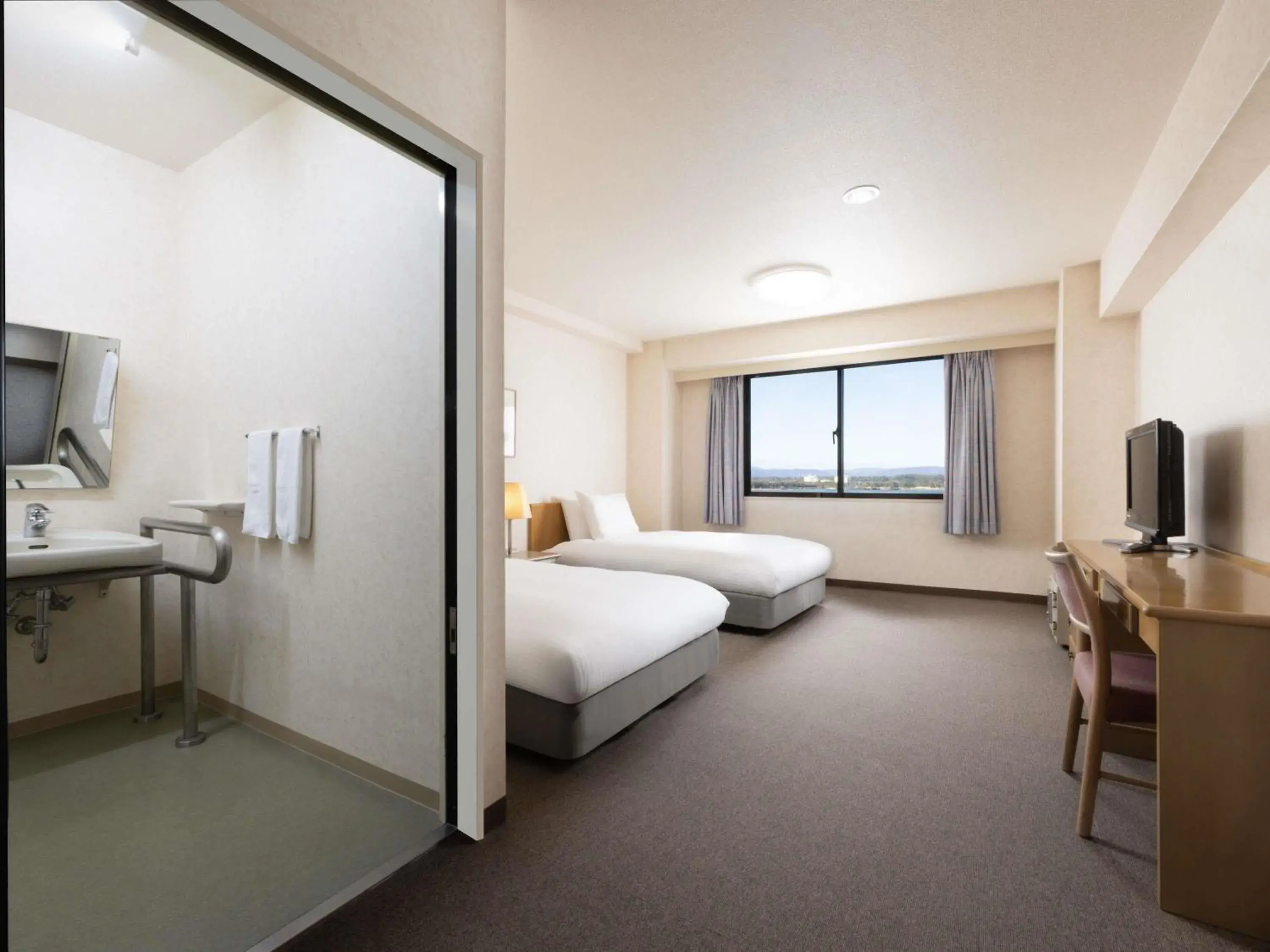 Bedroom, Bed in Grand Mercure Lake Hamana Resort & Spa Bedroom, Bed in Grand Mercure Lake Hamana Resort & Spa