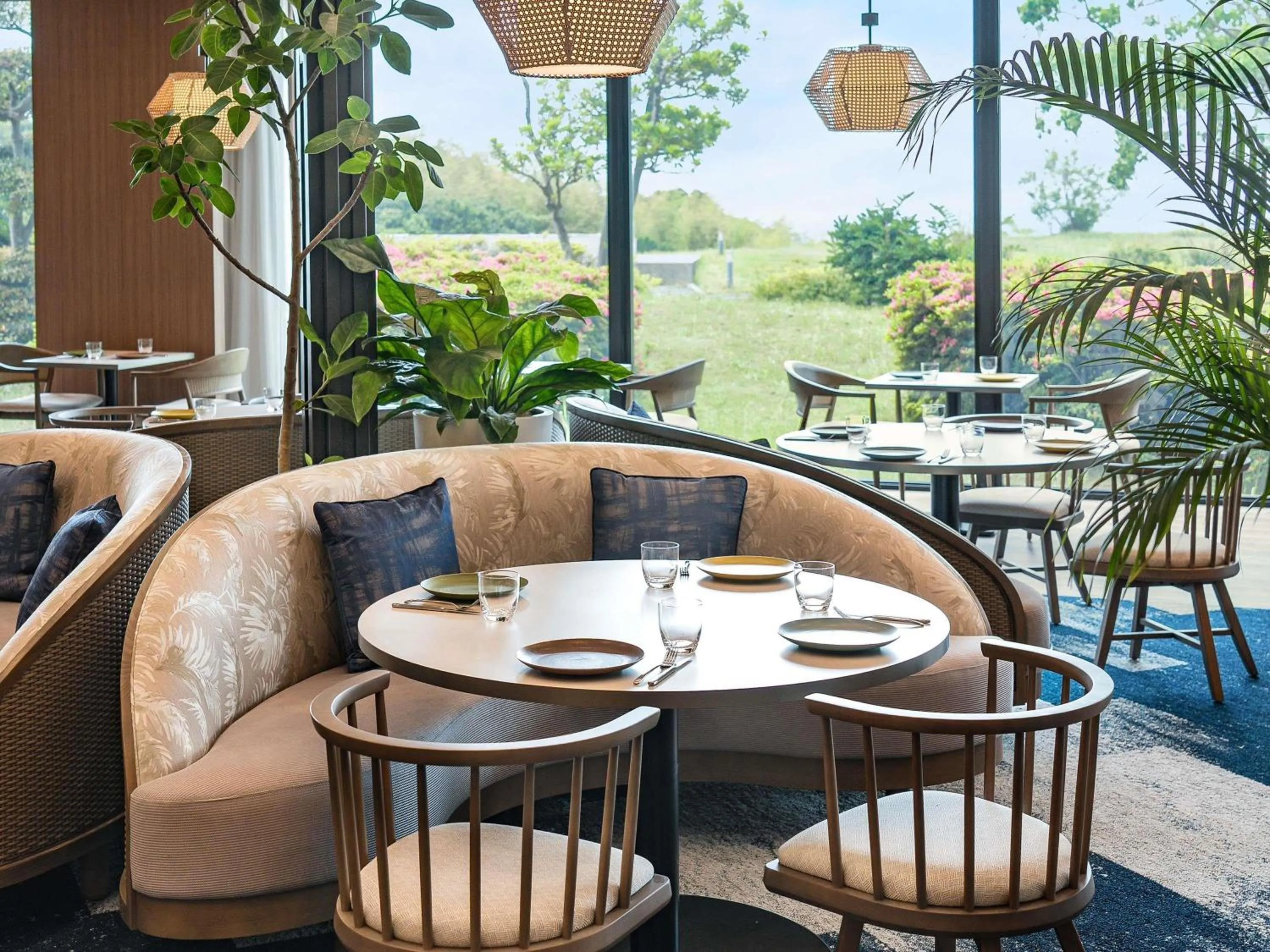 Restaurant/places to eat in Grand Mercure Wakayama Minabe Resort & Spa