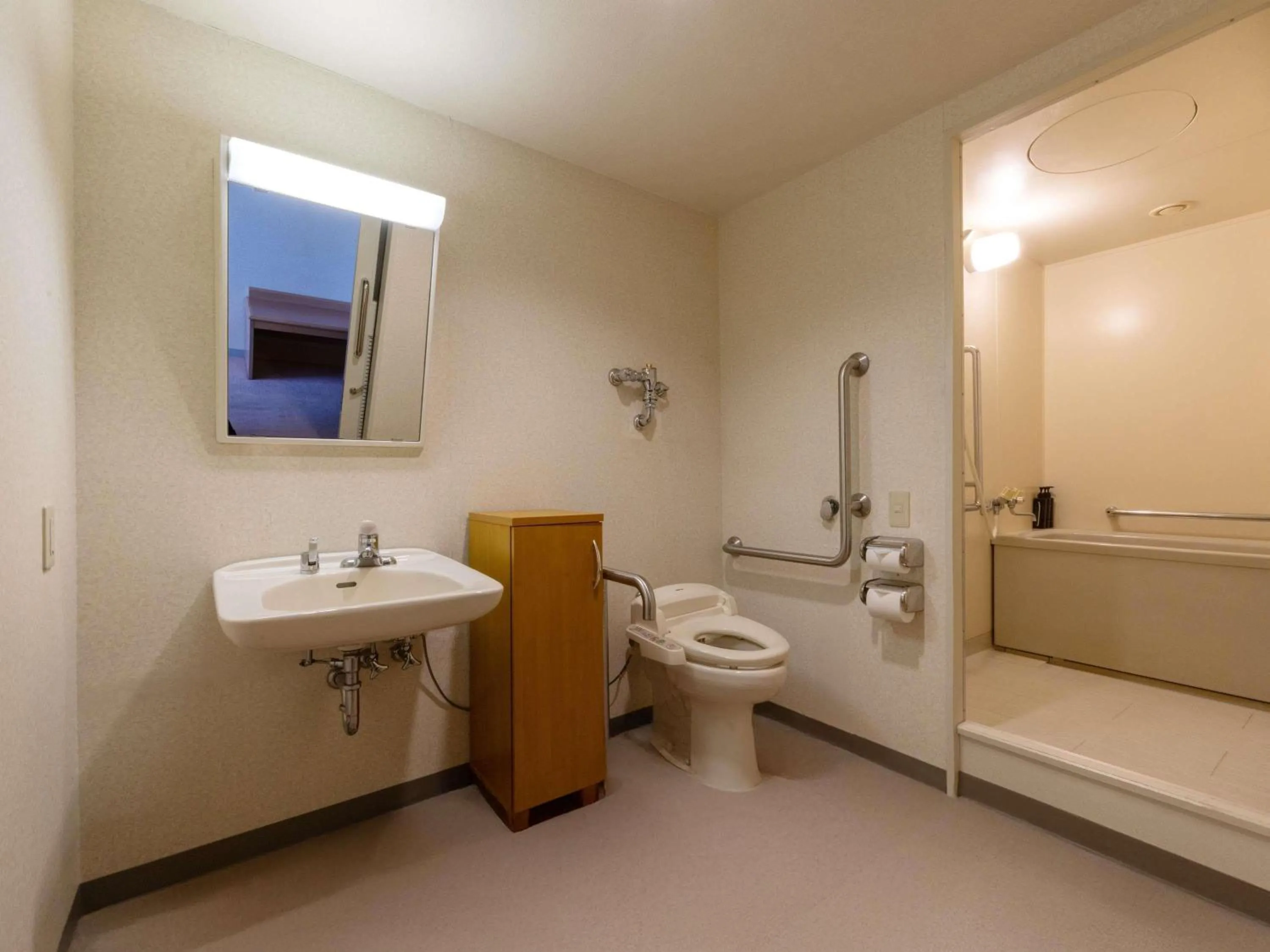 Bedroom in Grand Mercure Wakayama Minabe Resort & Spa