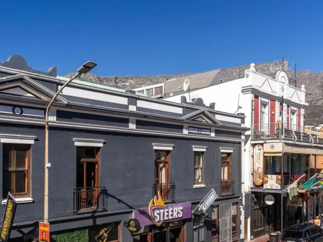 Property building in Long Street Self Catering Apartments Property building in Long Street Self Catering Apartments