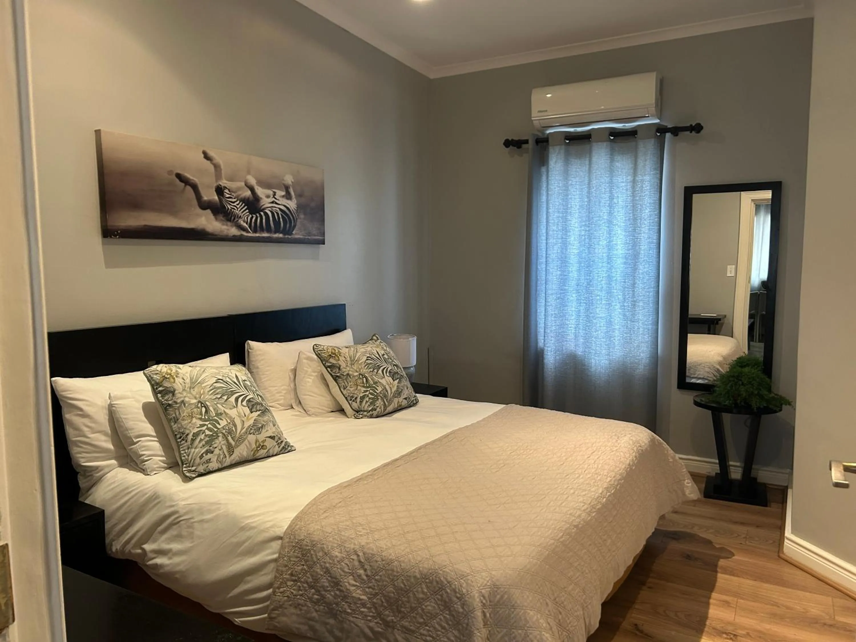 Bedroom, Bed in Long Street Self Catering Apartments