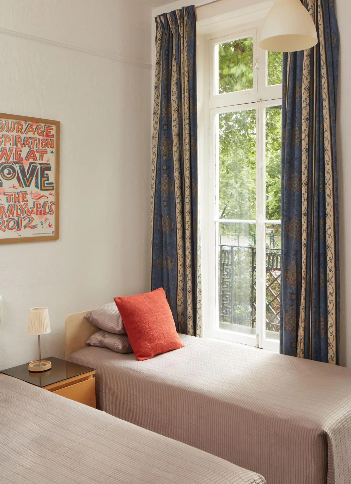 Bedroom, Bed in Euro Hotel