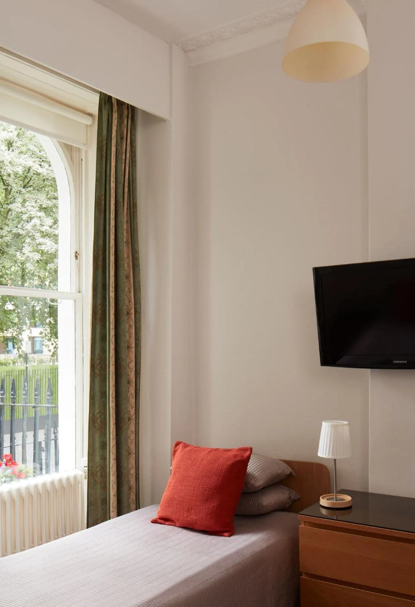 Bedroom, Bed in Euro Hotel