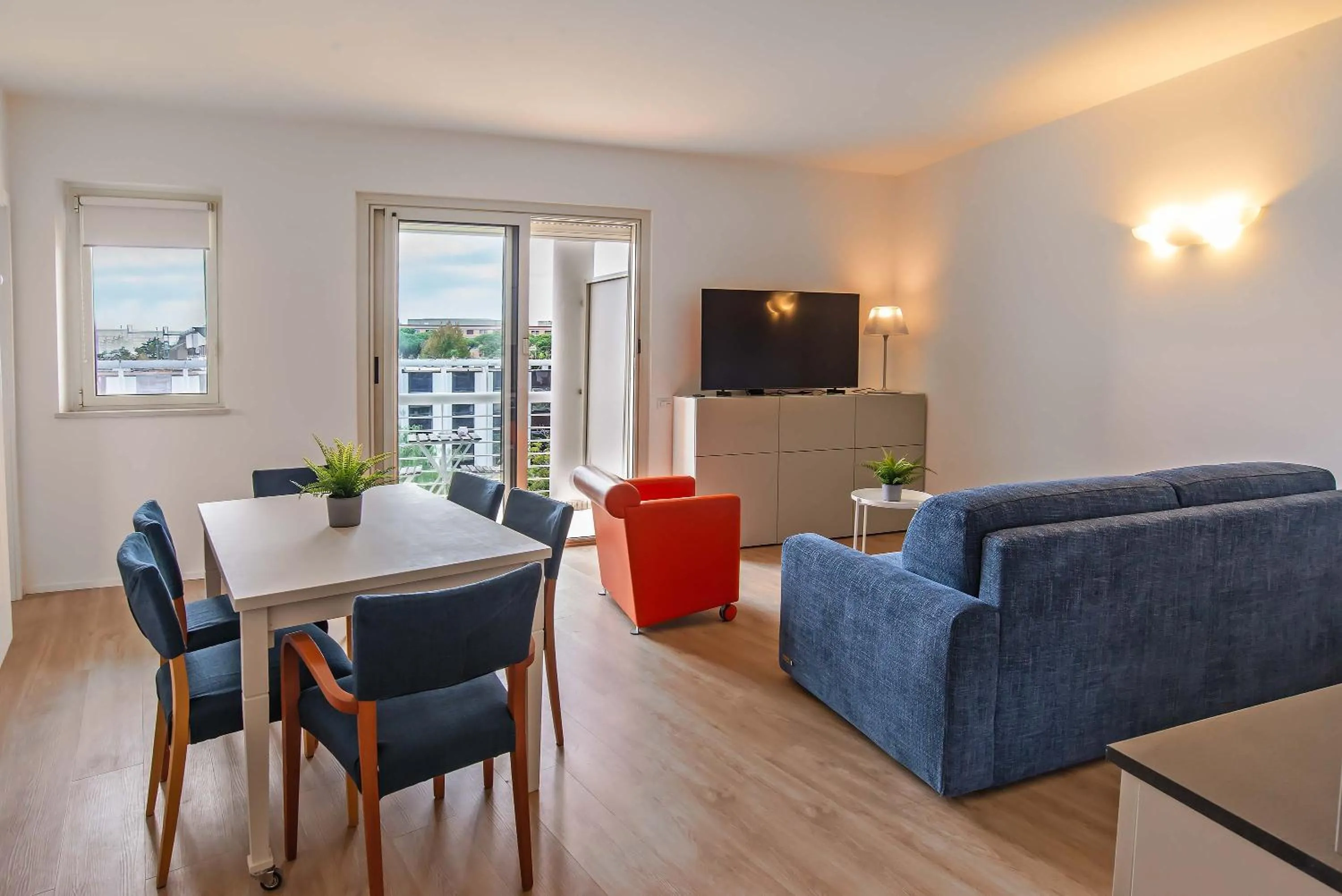 Communal lounge/ TV room in Appartamenti Tre Fontane