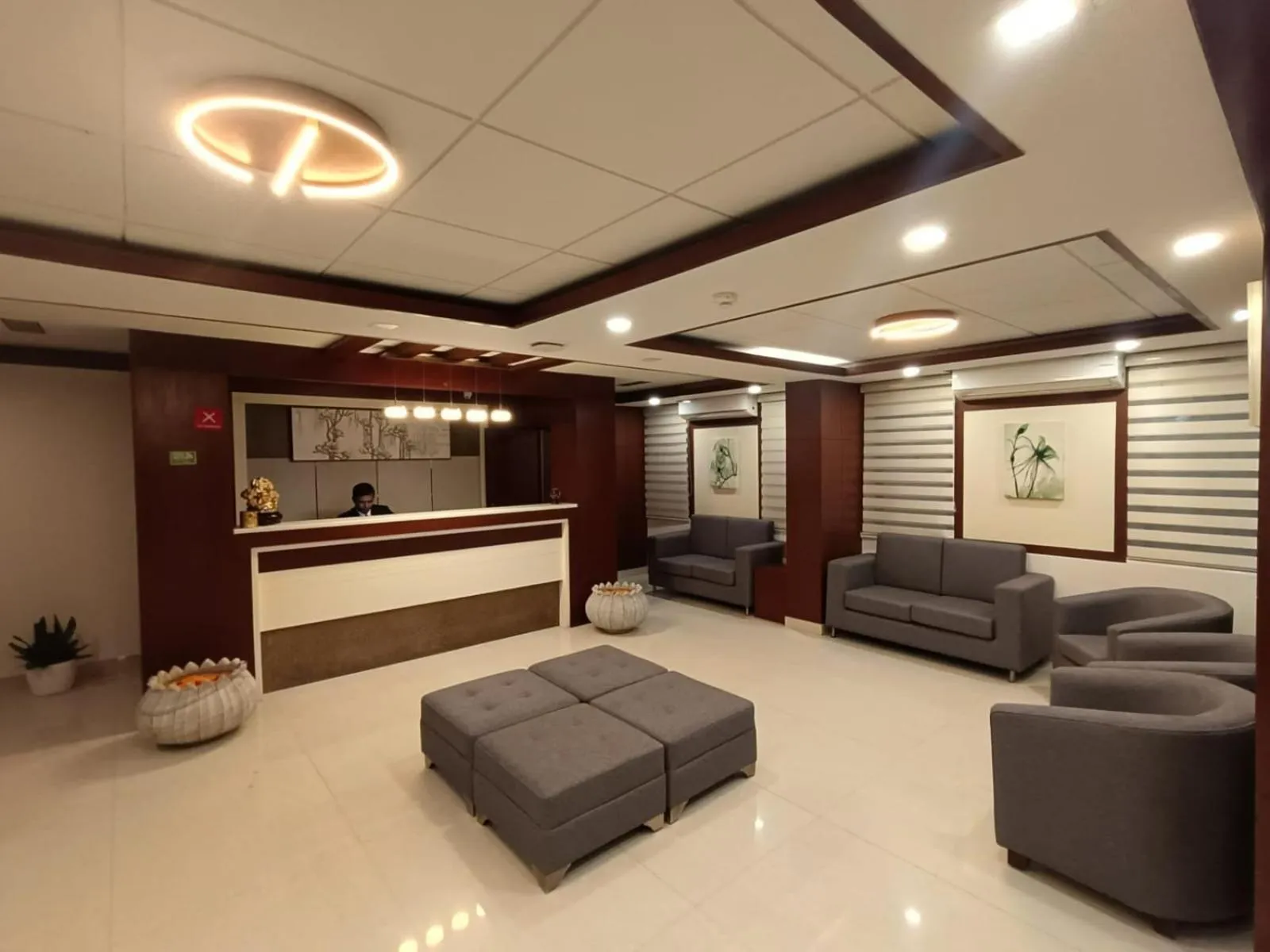 Lobby or reception in Hotel Monsoon Palace Guwahati