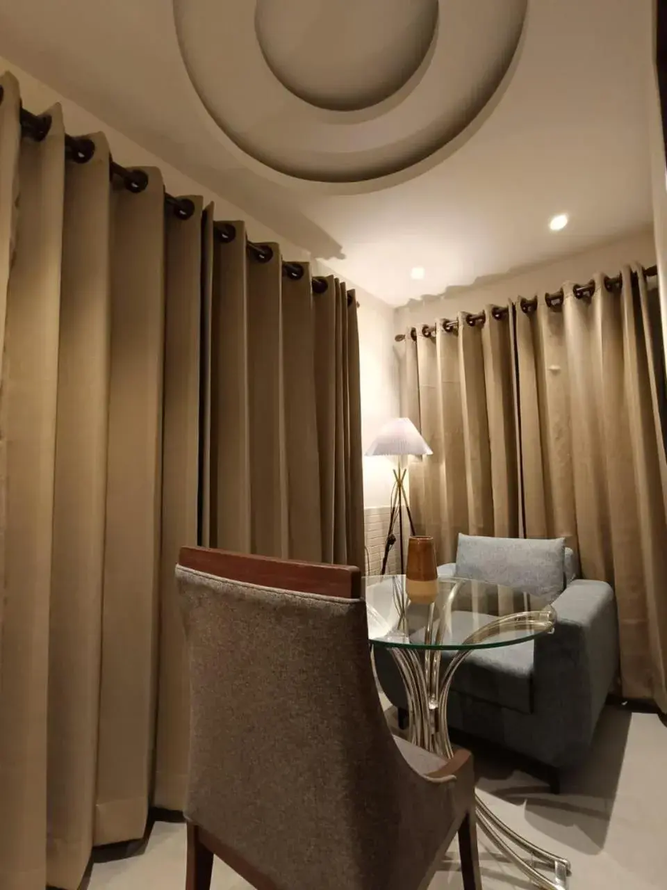 Living room in Hotel Monsoon Palace Guwahati Living room in Hotel Monsoon Palace Guwahati