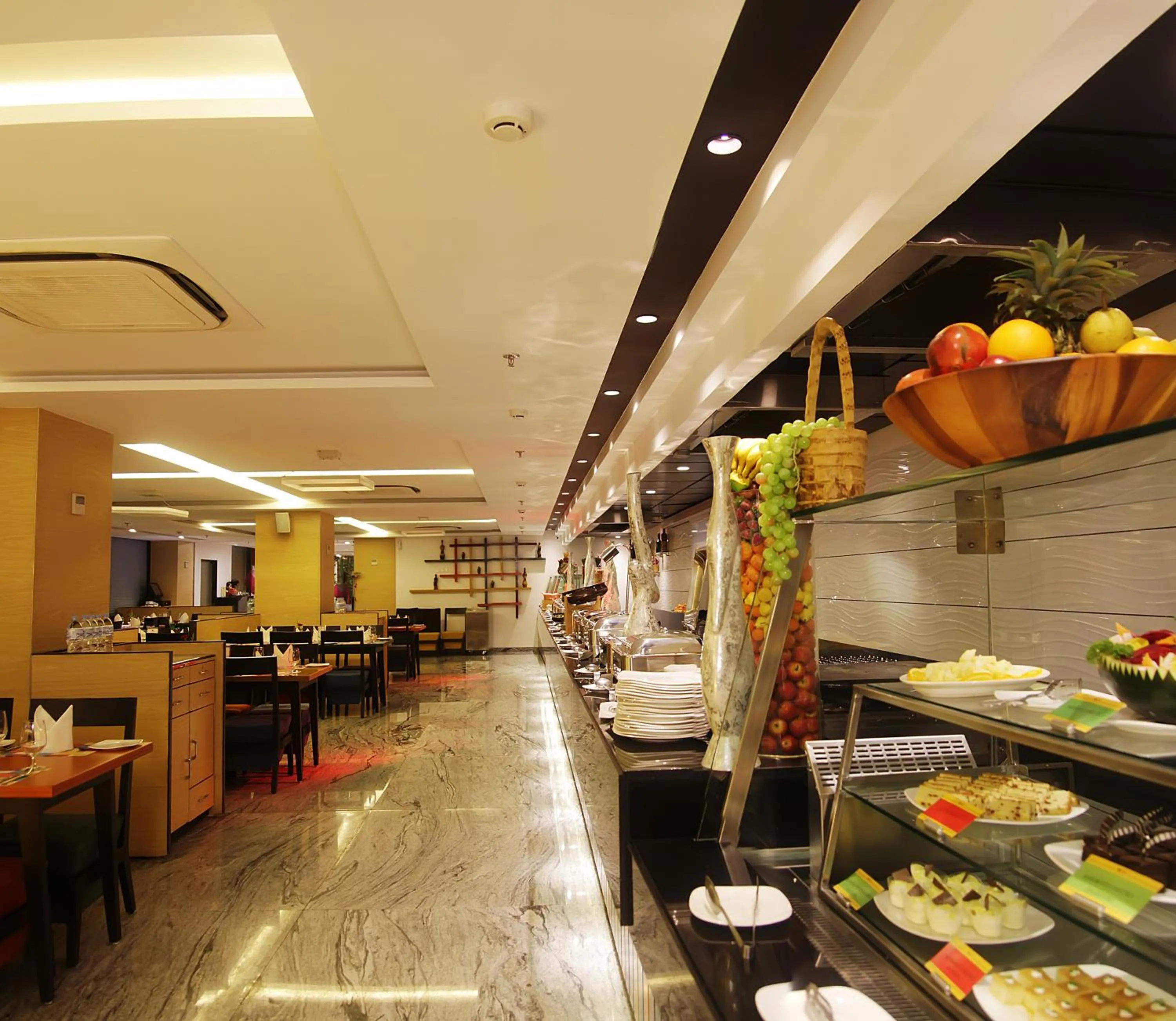 Restaurant/places to eat in Effotel By Sayaji Indore