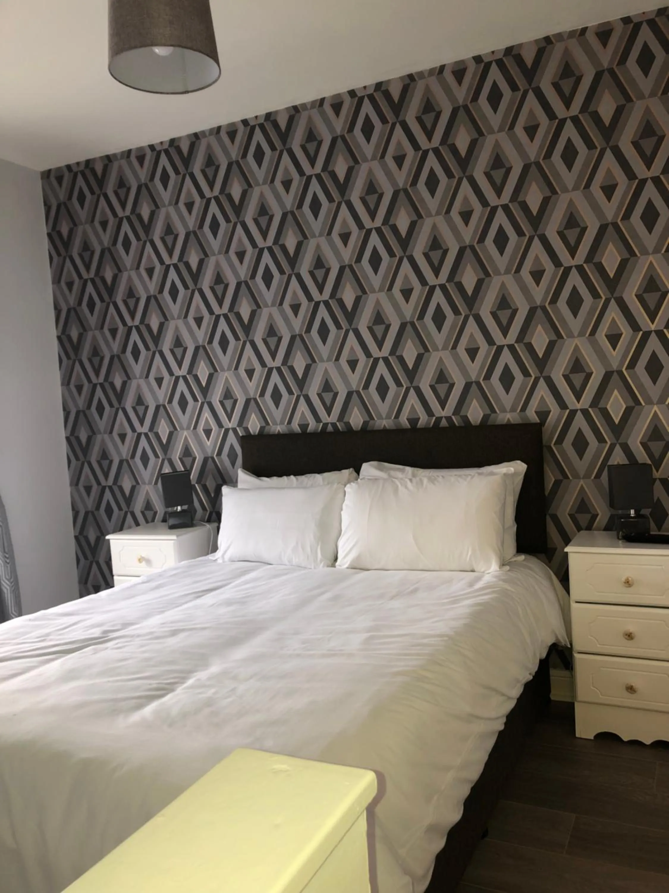 Bed in Fiddlestone Bar and B&B