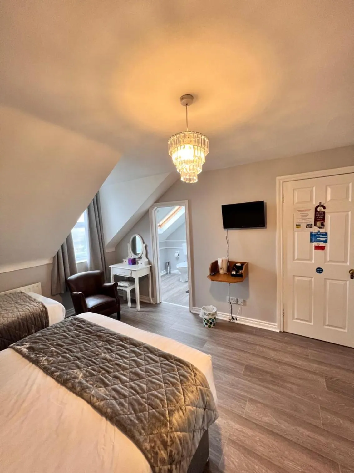 Bed in Fiddlestone Bar and B&B