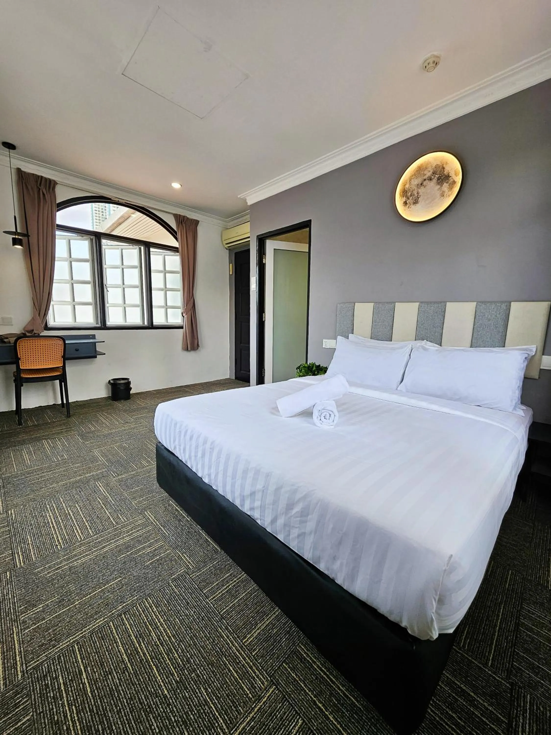 Luna Hotel by Moonknight