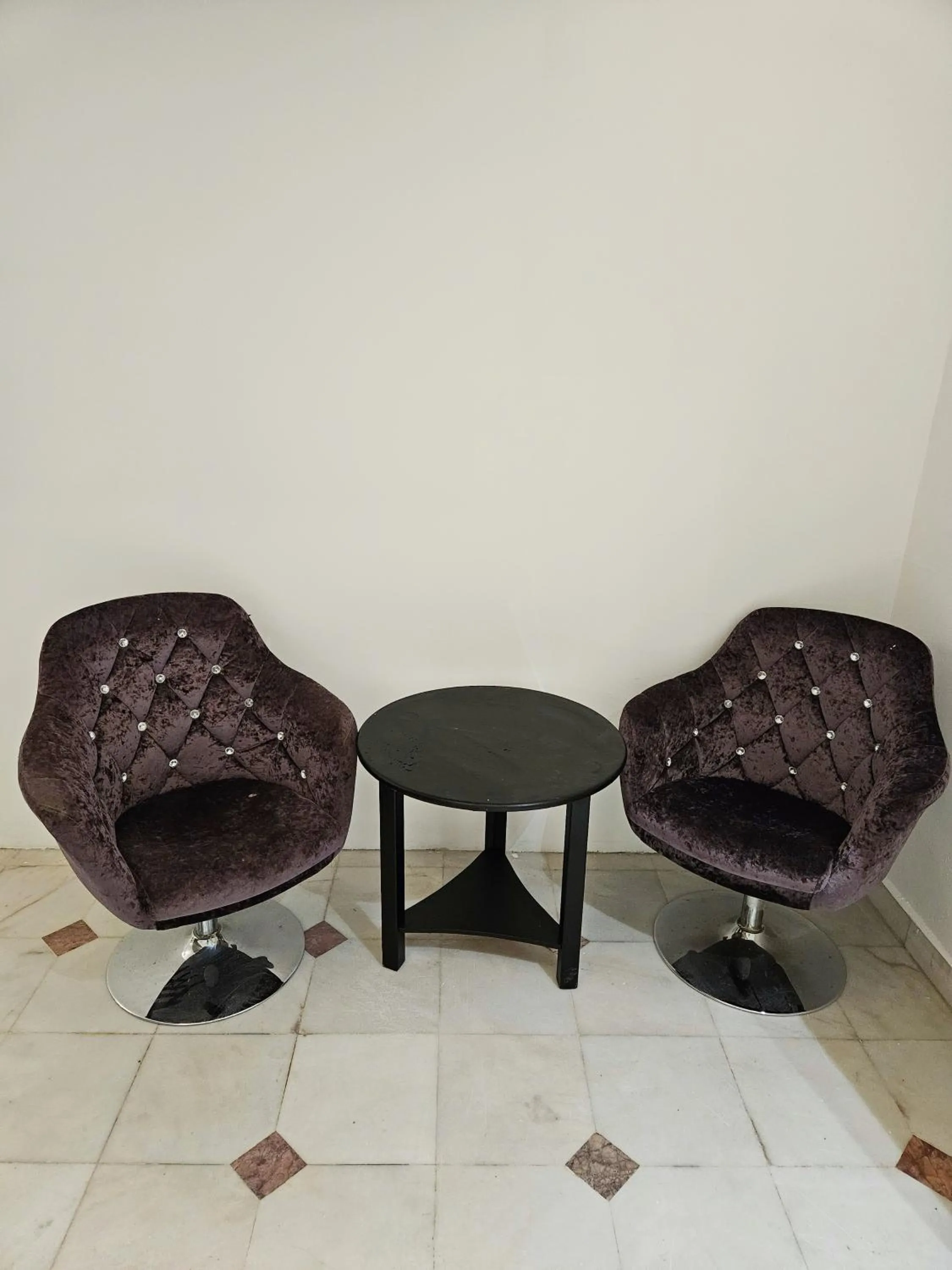 Area and facilities in Luna Hotel by Moonknight