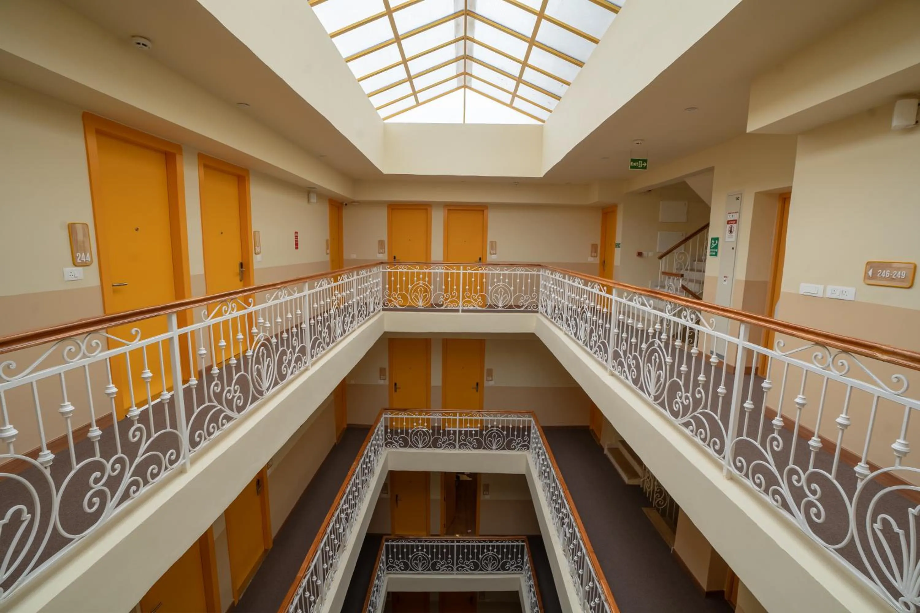 Lobby or reception in Bloom Hotel - Medicity Gurugram