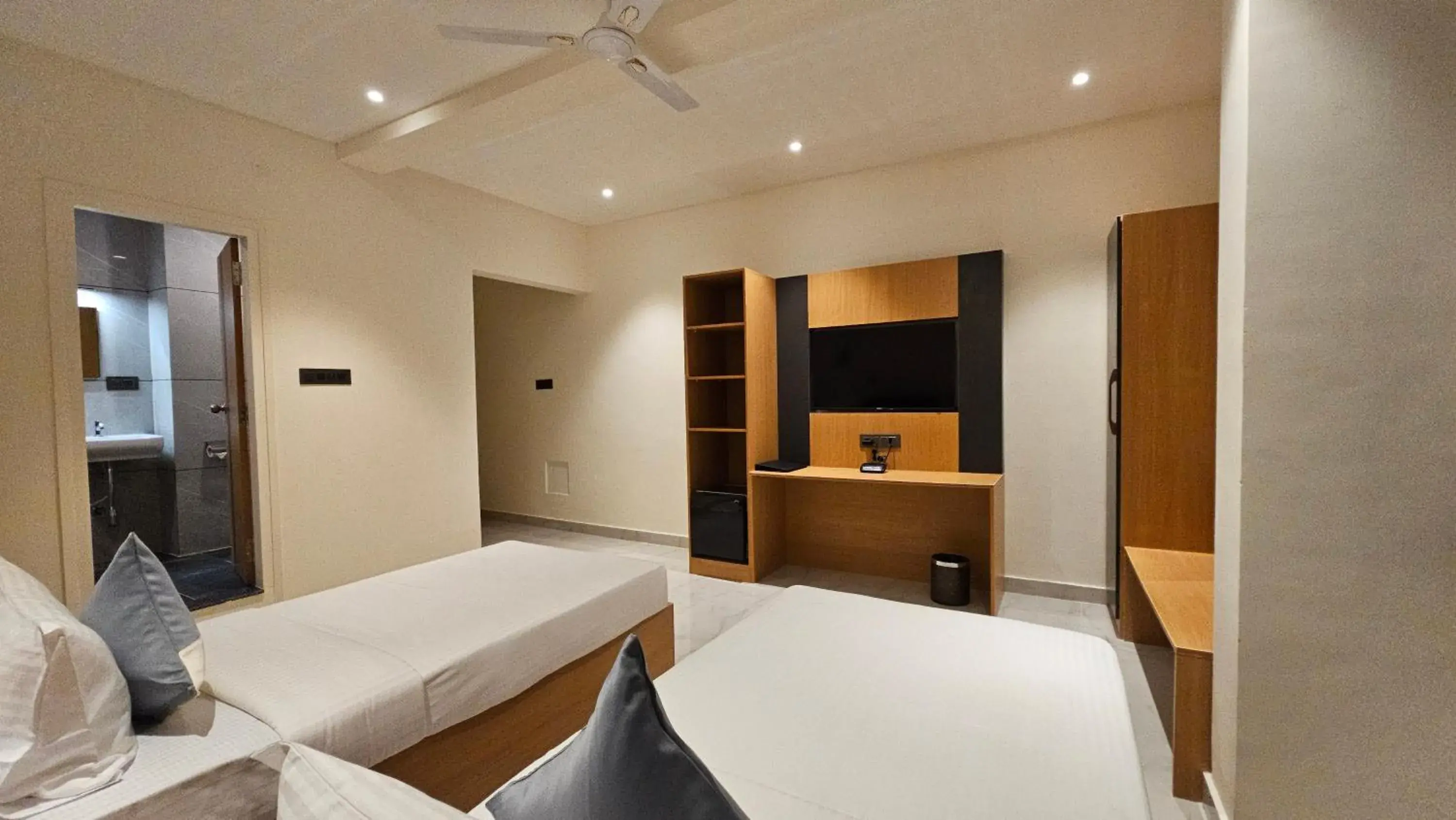 Bed in Emerald Urban Comforts Bed in Emerald Urban Comforts