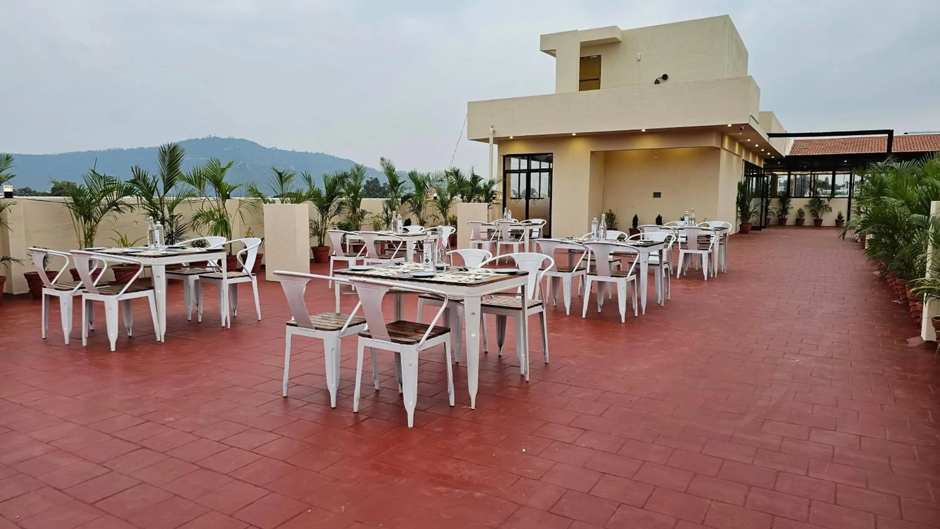 Restaurant/places to eat in Emerald Urban Comforts Restaurant/places to eat in Emerald Urban Comforts