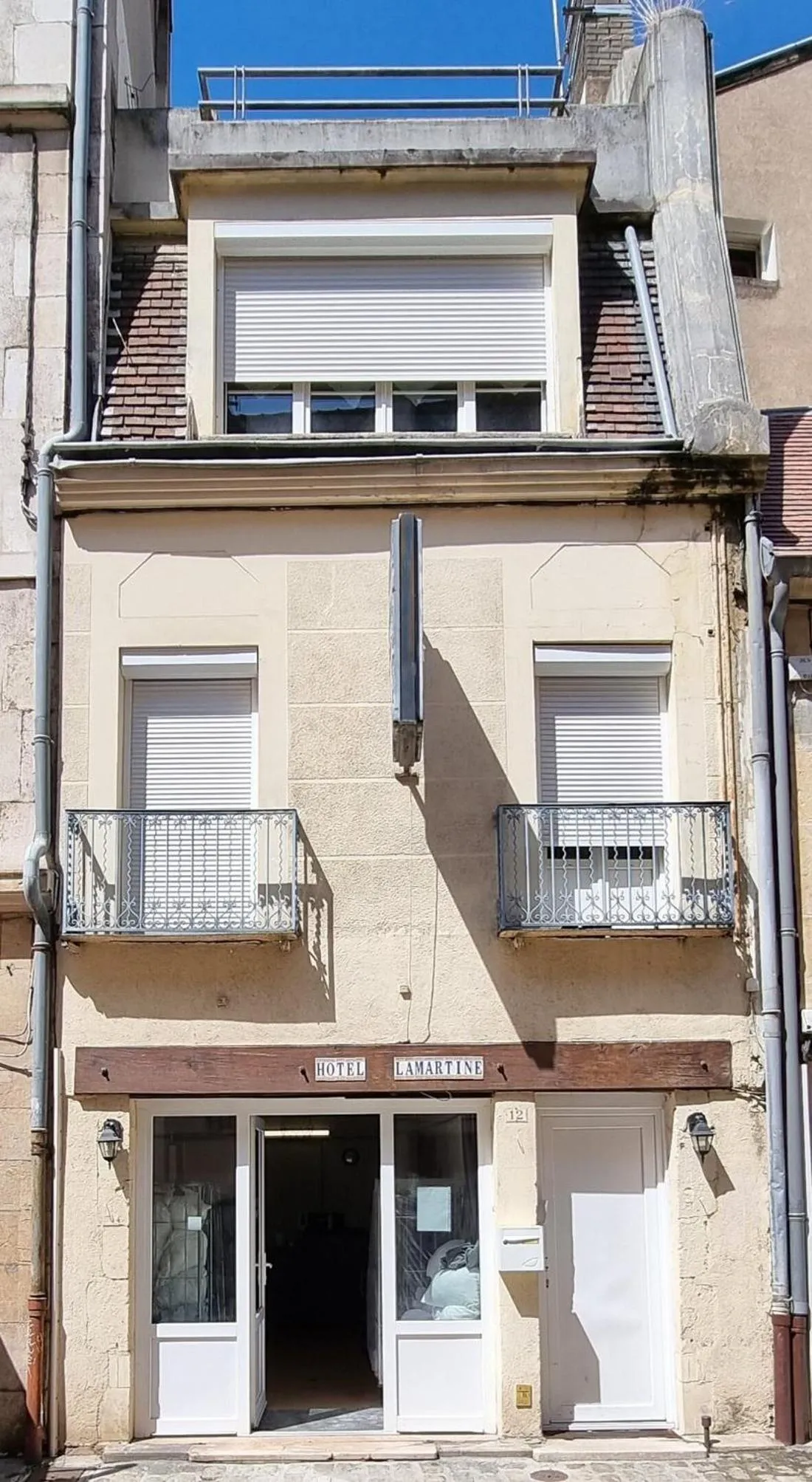 Property building in Hôtel Lamartine -Parking Dauphine
