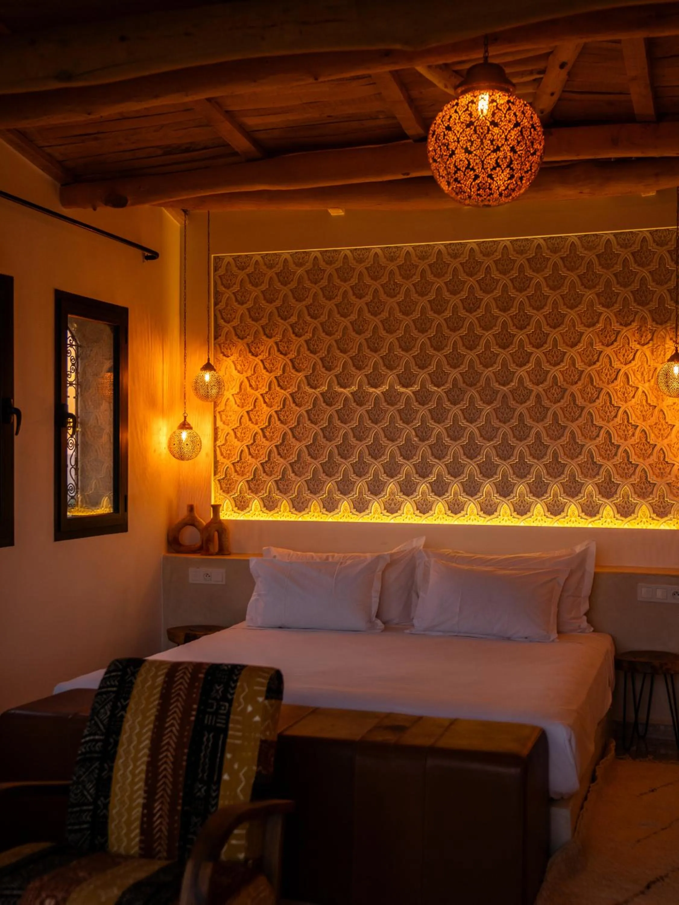 Bedroom, Bed in Sahara pearl Hotel